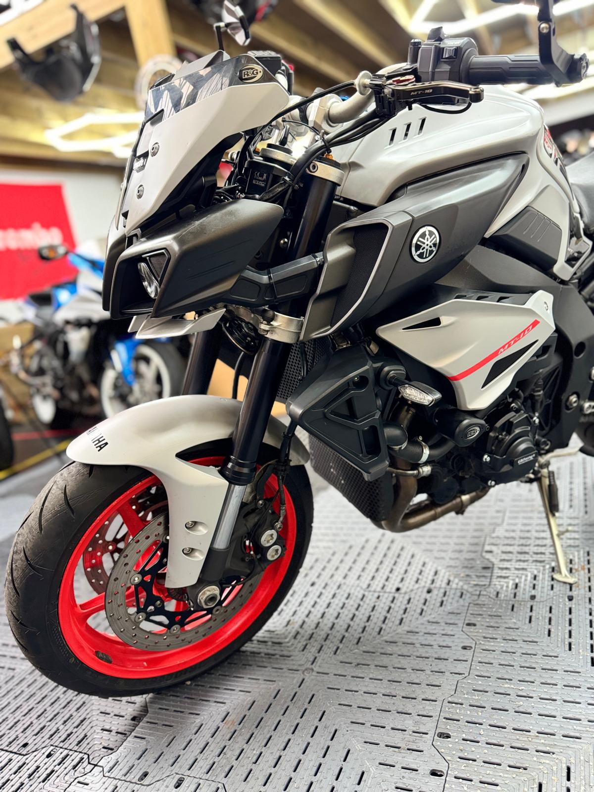 YAMAHA MT-10 - Image 3