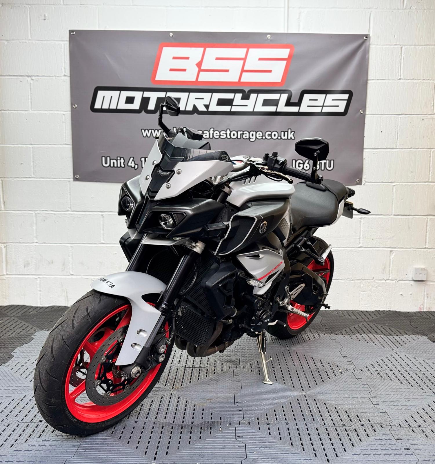 YAMAHA MT-10 - Image 12