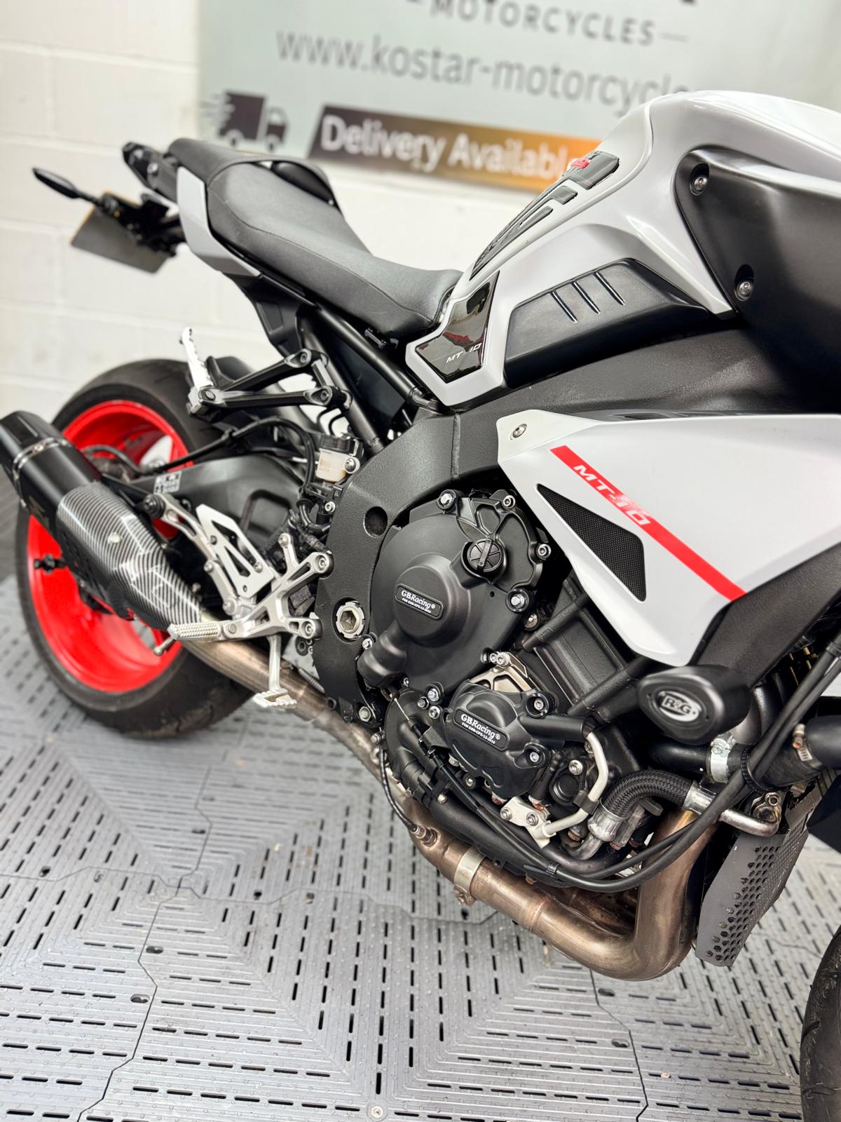 YAMAHA MT-10 - Image 15