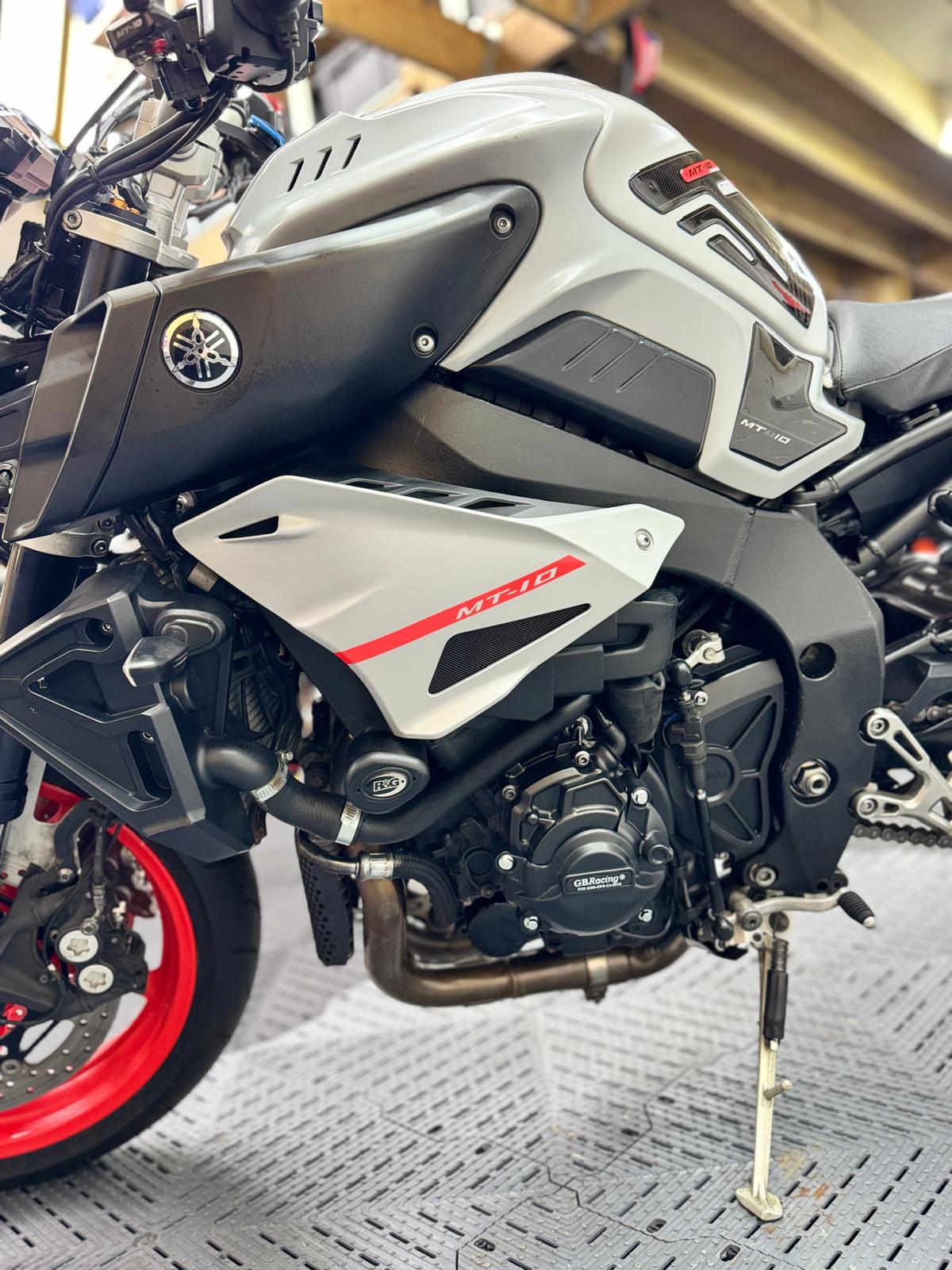 YAMAHA MT-10 - Image 4