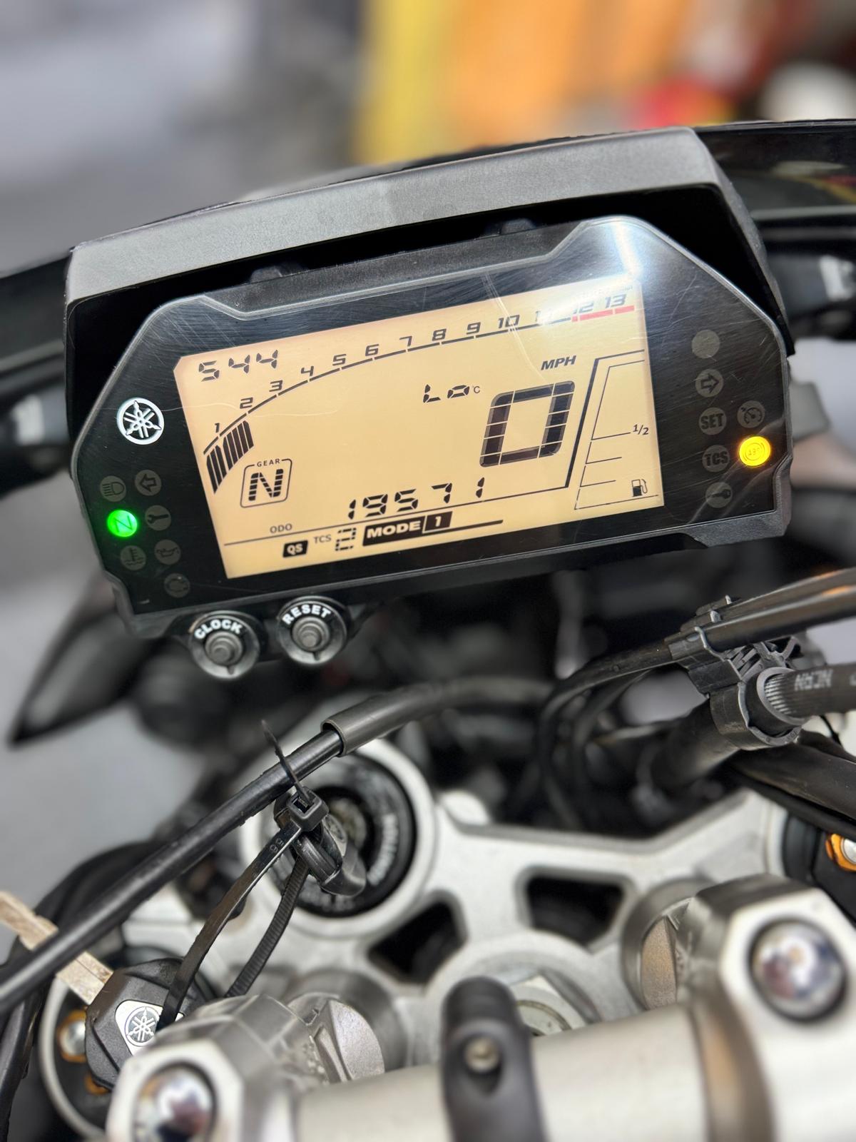 YAMAHA MT-10 - Image 6