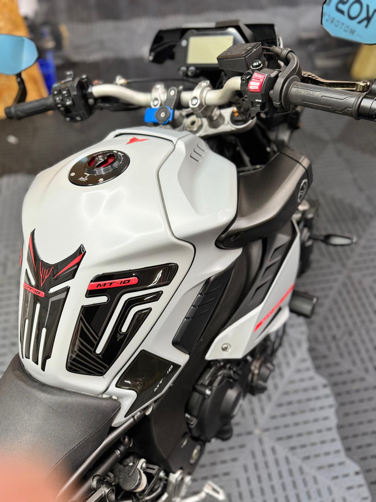 YAMAHA MT-10 - Image 11