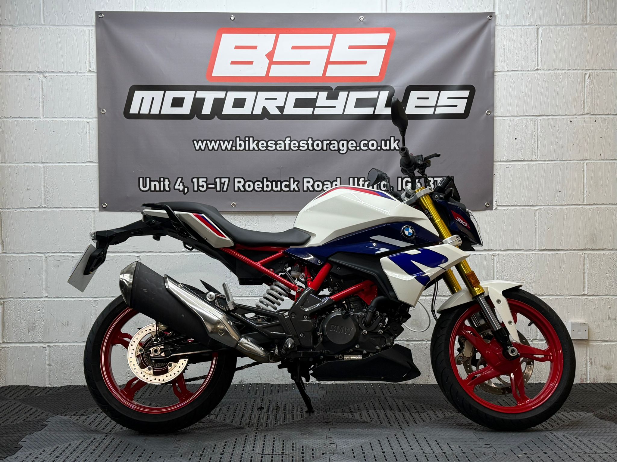 BMW G310R