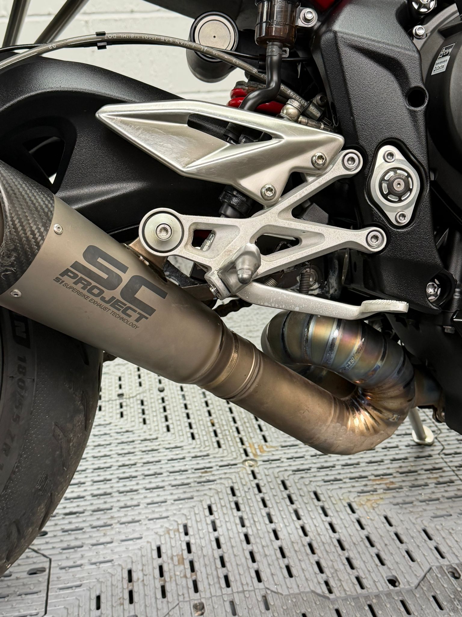 TRIUMPH STREET TRIPLE 765 R - Image 11