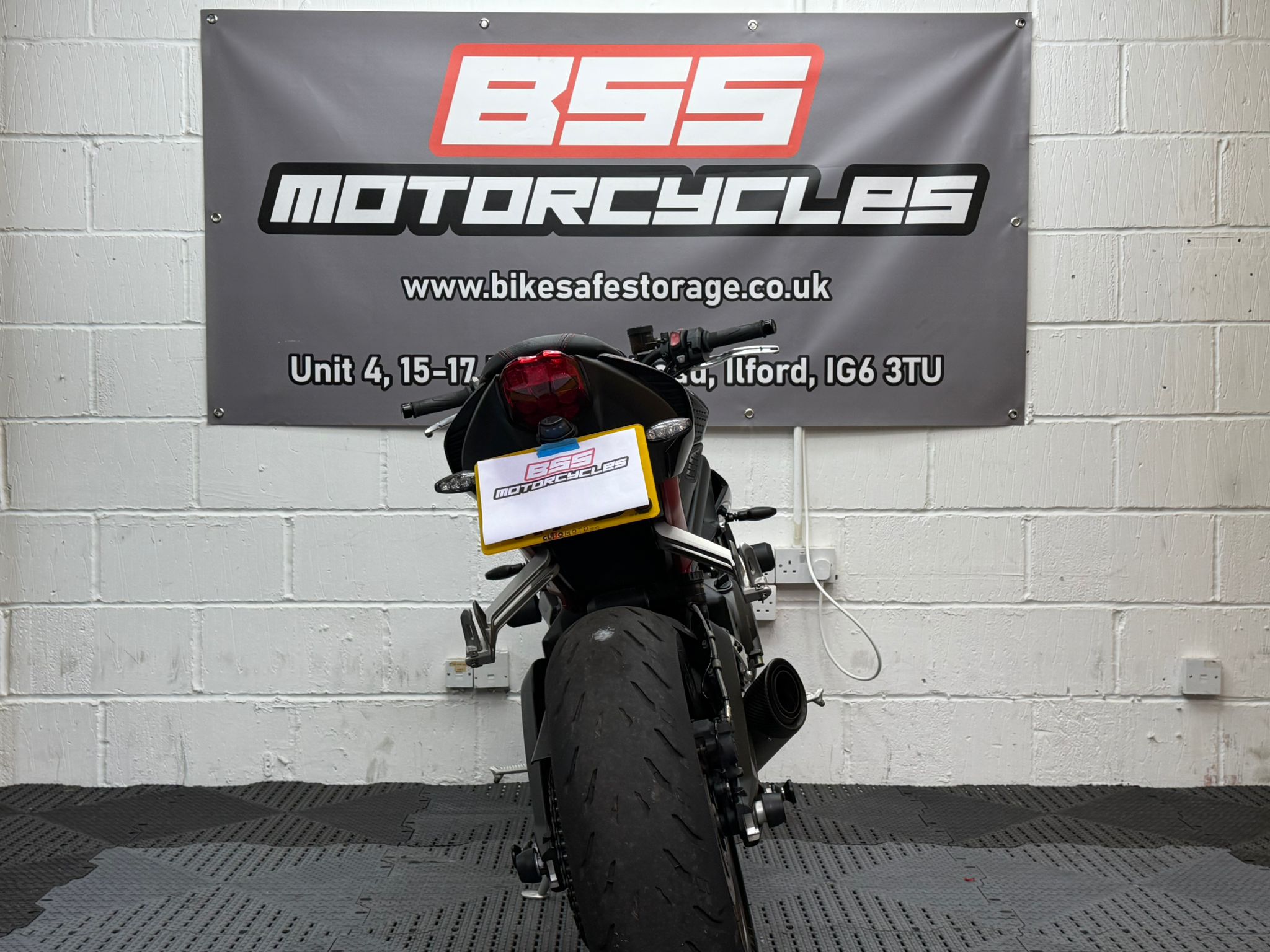 TRIUMPH STREET TRIPLE 765 R - Image 12