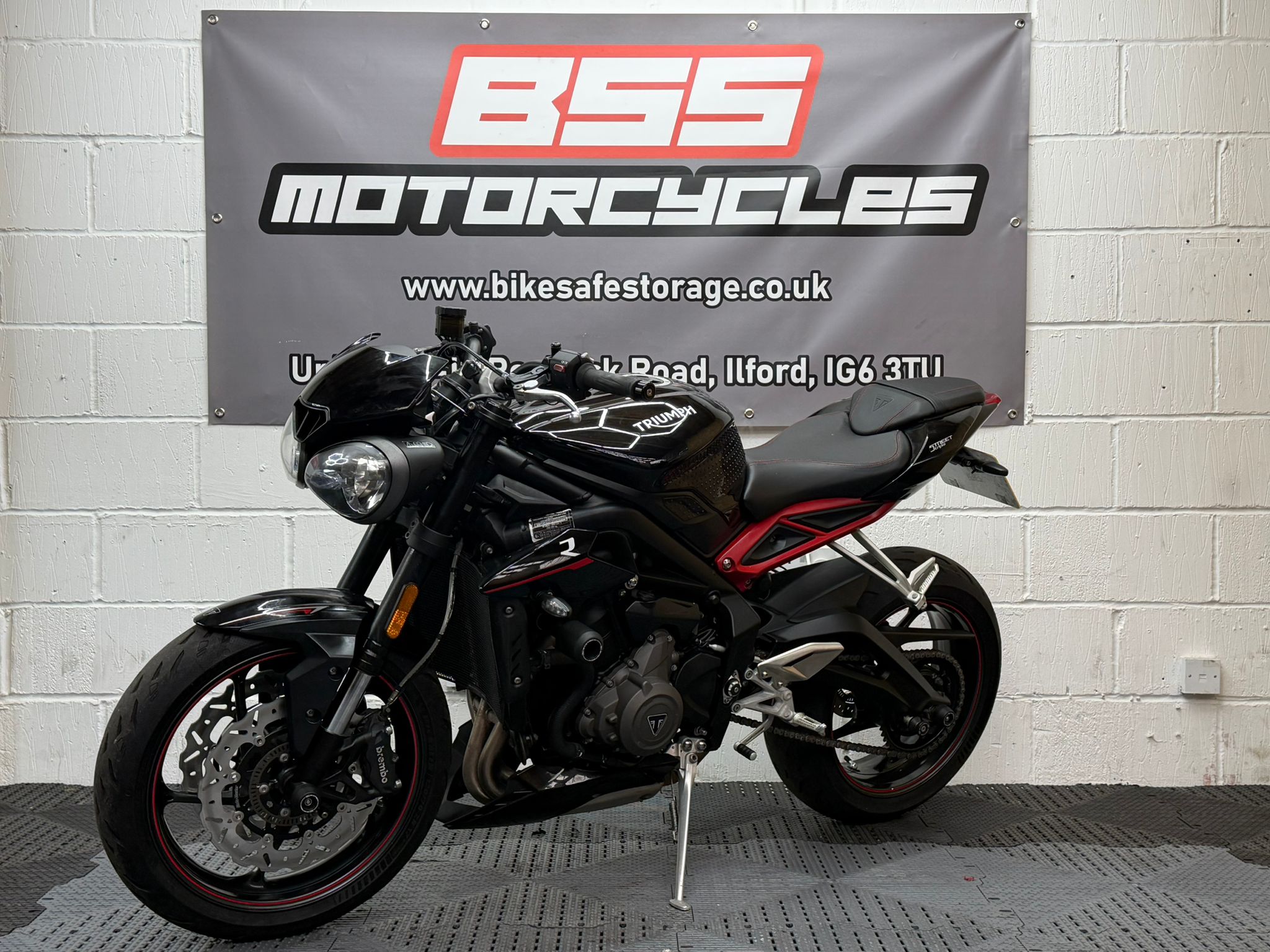 TRIUMPH STREET TRIPLE 765 R - Image 20