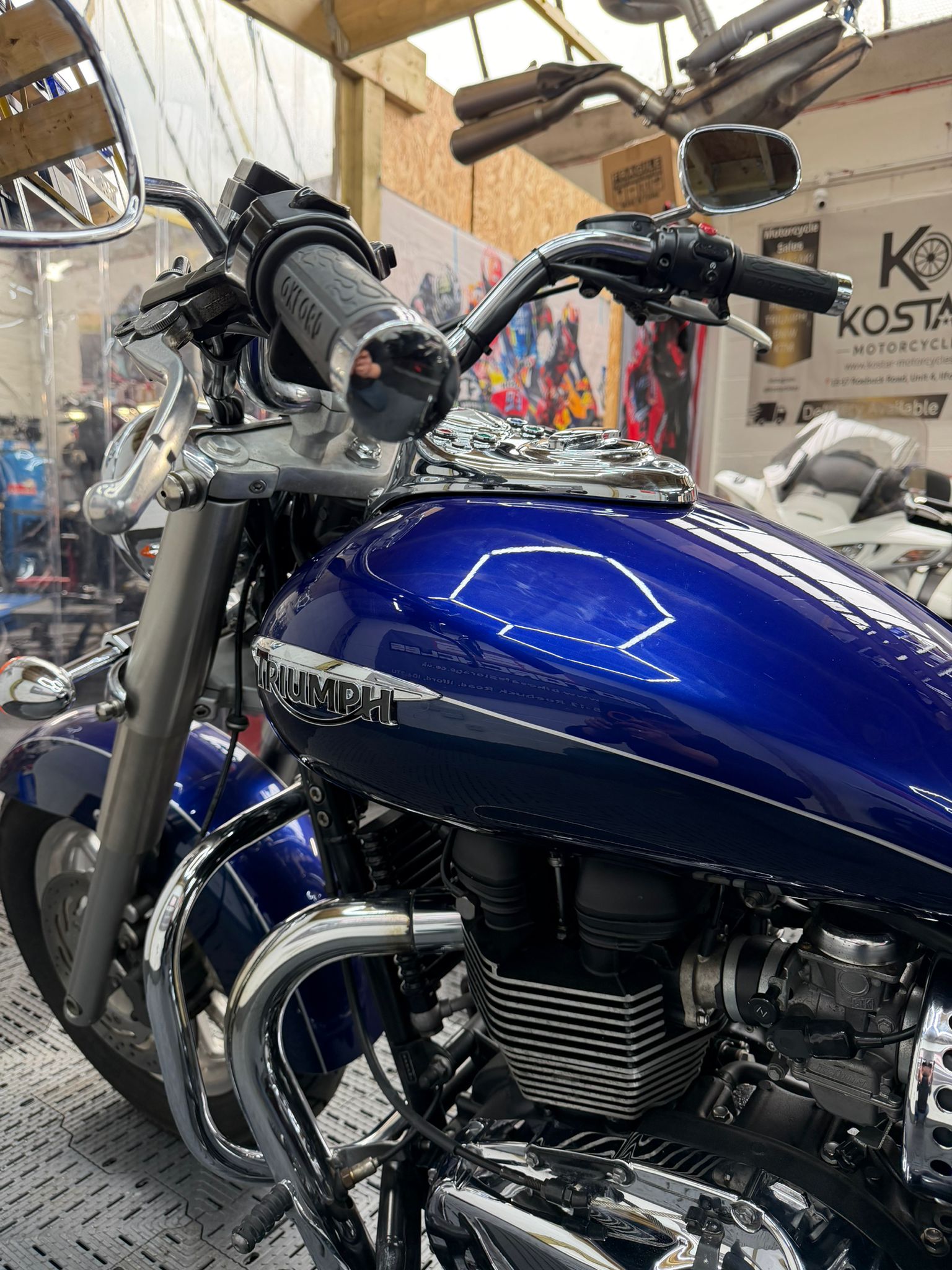 TRIUMPH BONNEVILLE AMERICA 865 - Image 11