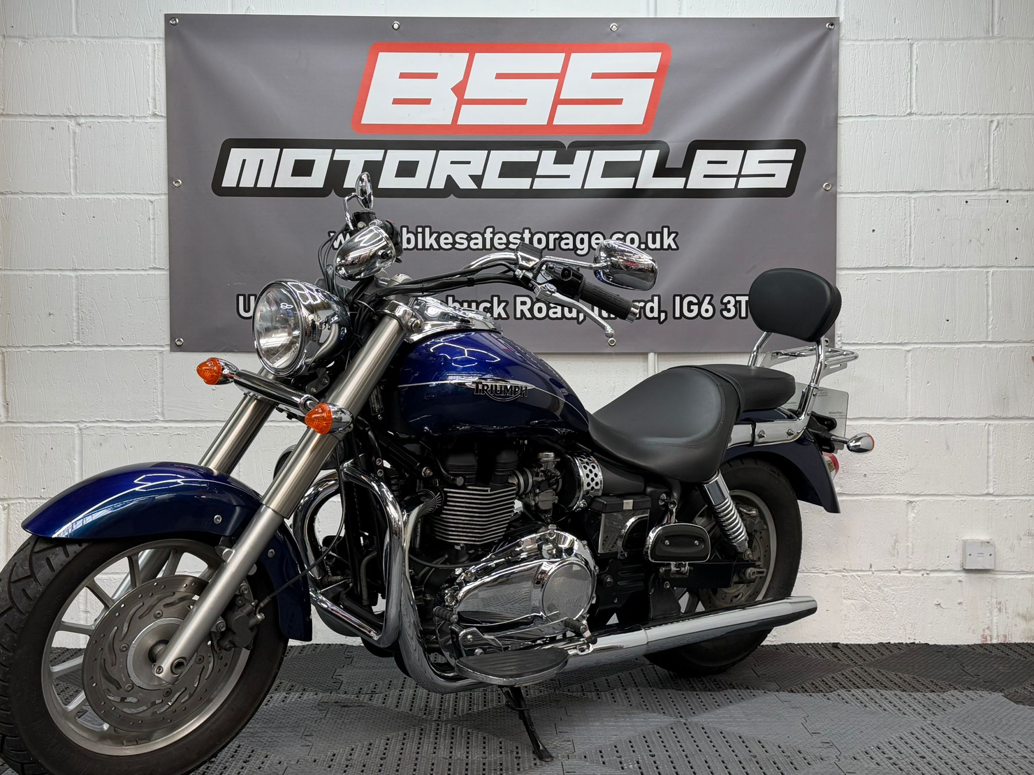 TRIUMPH BONNEVILLE AMERICA 865 - Image 18