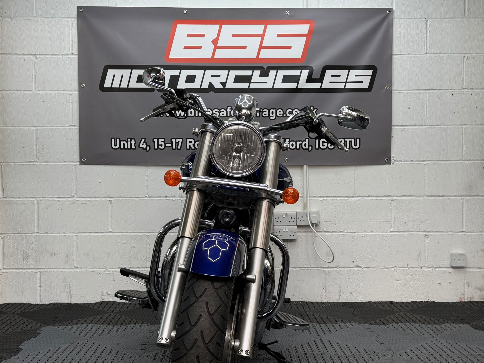 TRIUMPH BONNEVILLE AMERICA 865 - Image 19