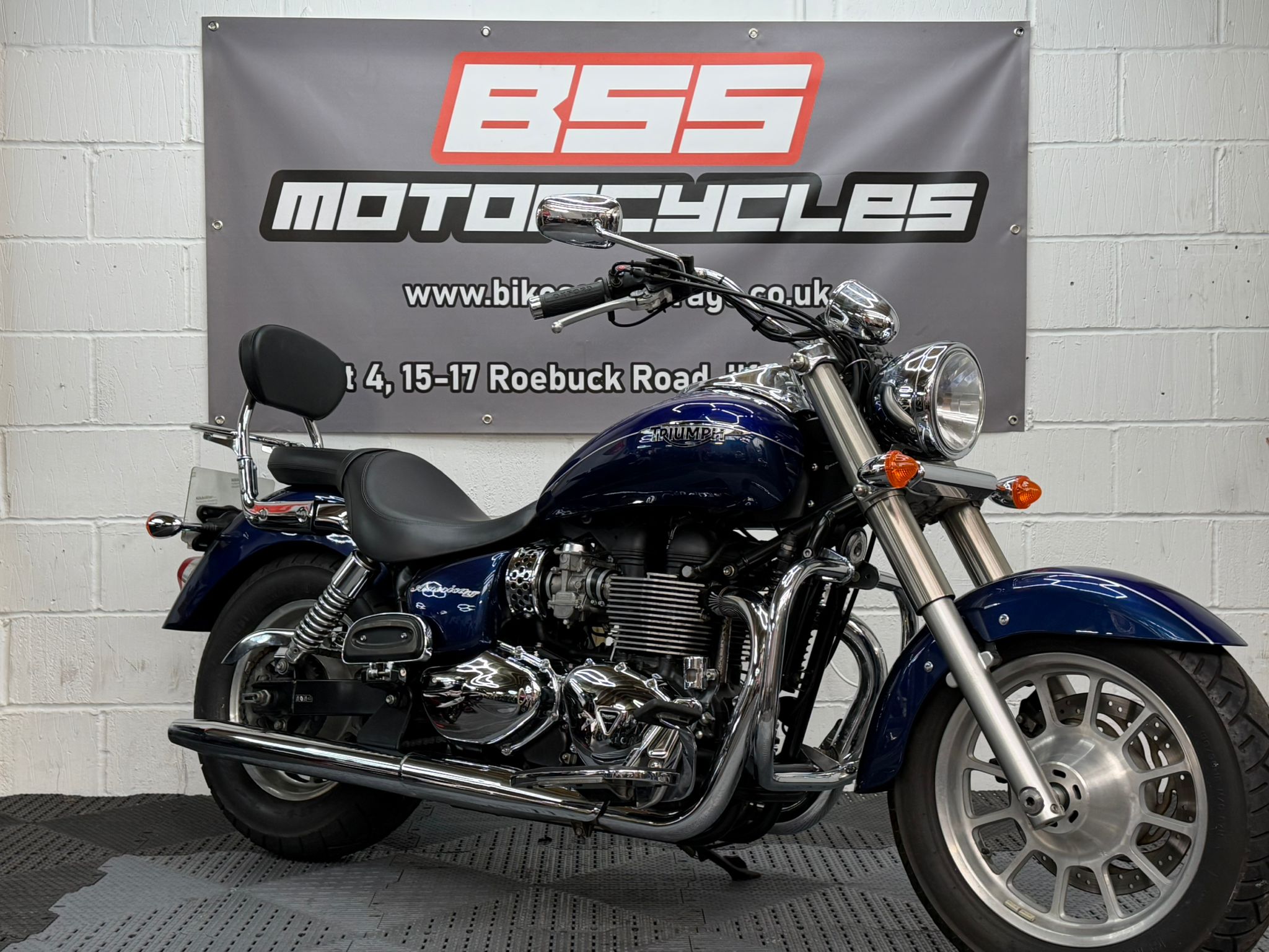 TRIUMPH BONNEVILLE AMERICA 865 - Image 20