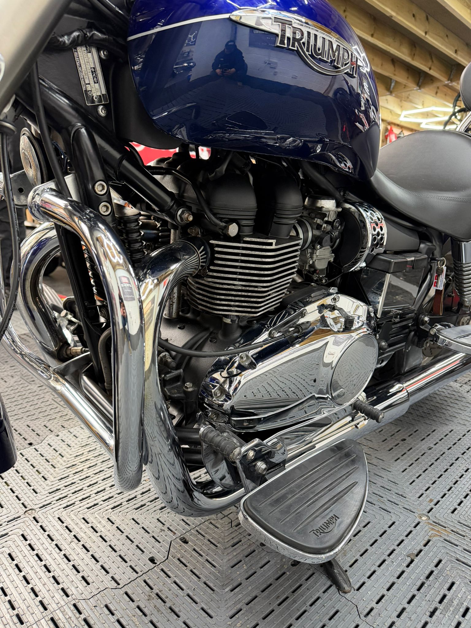 TRIUMPH BONNEVILLE AMERICA 865 - Image 10