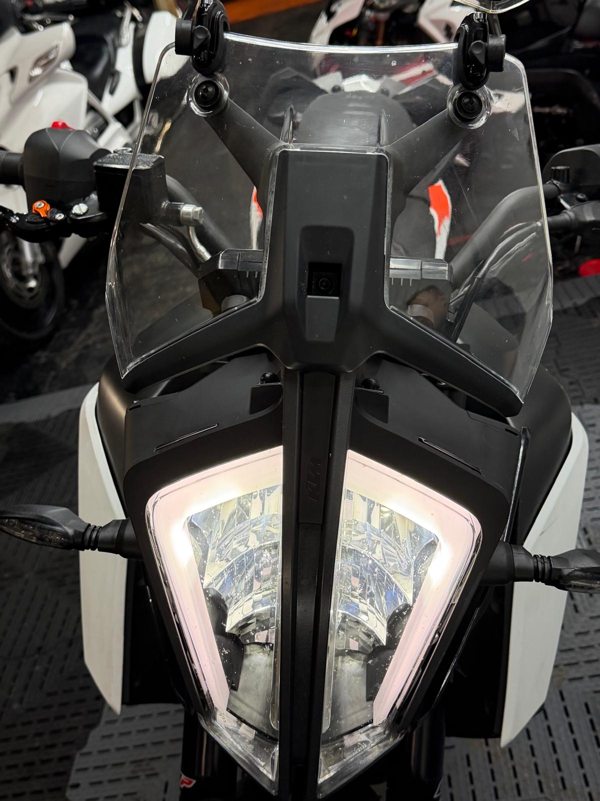 KTM ADVENTURE 390 X-RING - Image 16