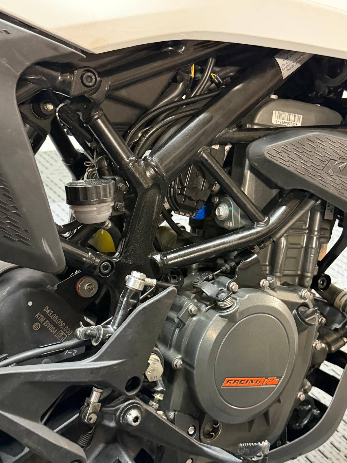 KTM ADVENTURE 390 X-RING - Image 19