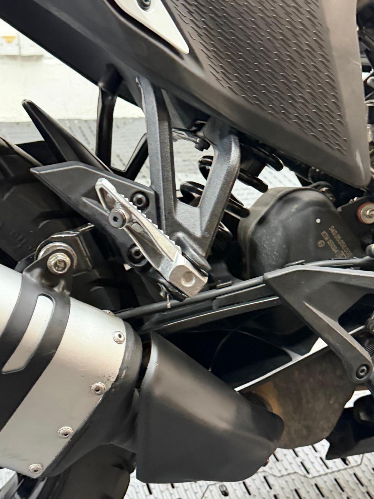 KTM ADVENTURE 390 X-RING - Image 20