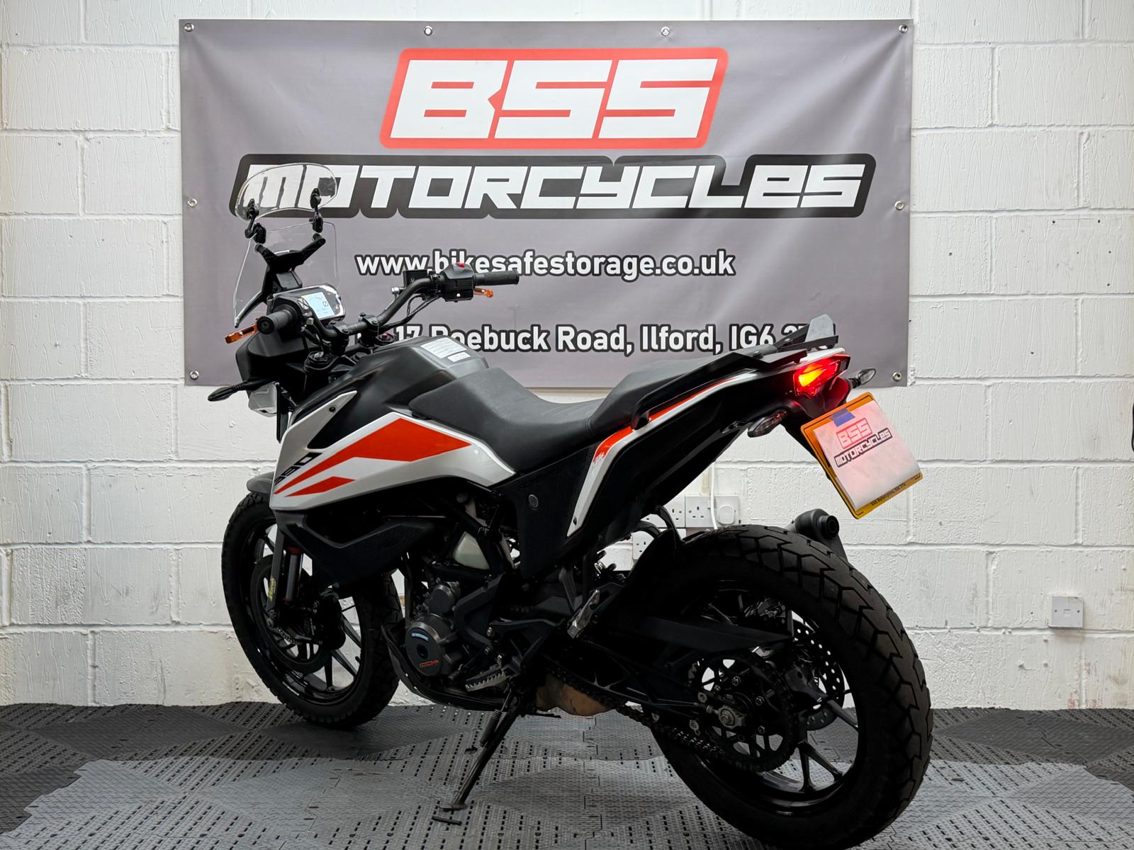 KTM ADVENTURE 390 X-RING - Image 6