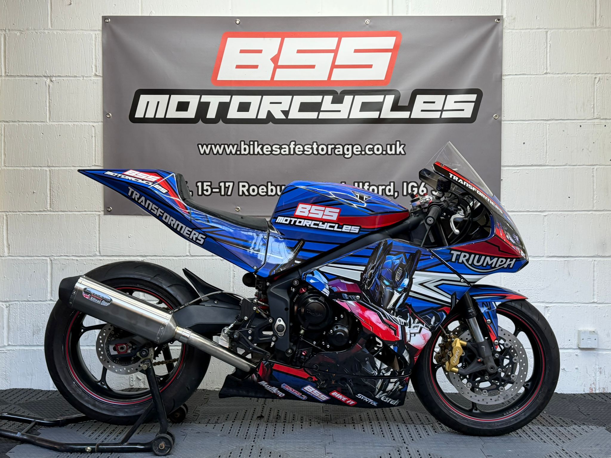 TRIUMPH street triple 675r (Track Conversion)