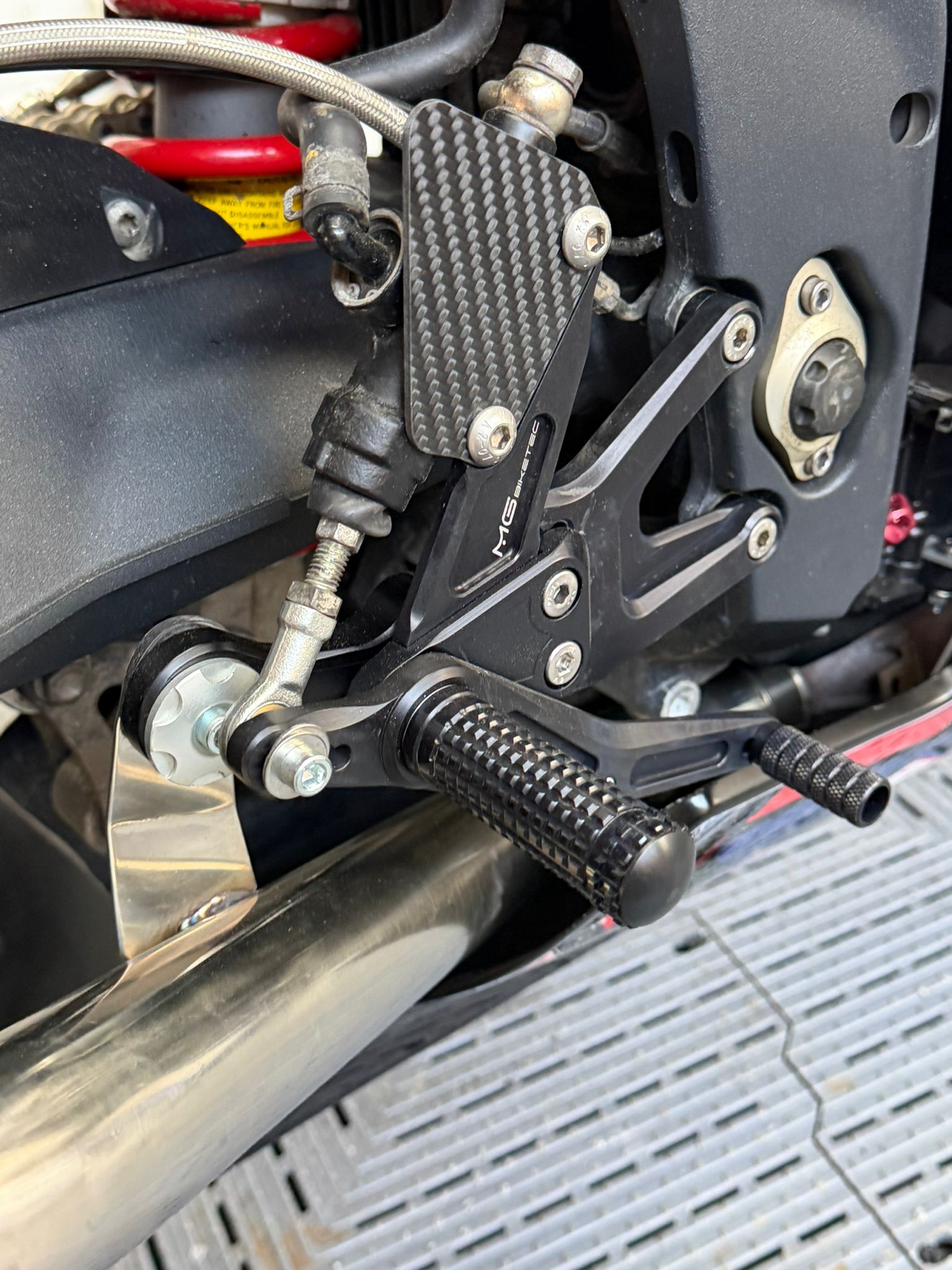TRIUMPH street triple 675r (Track Conversion) - Image 10