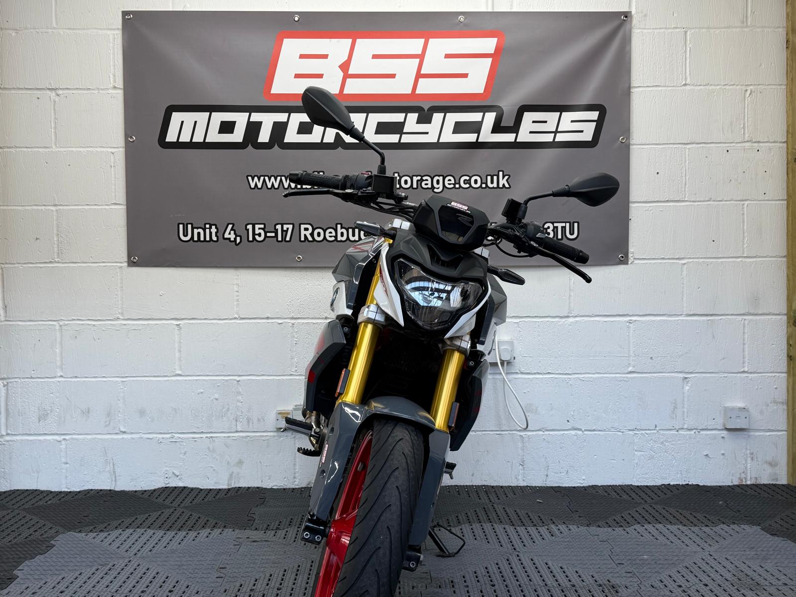 BMW G 310 R - Image 3