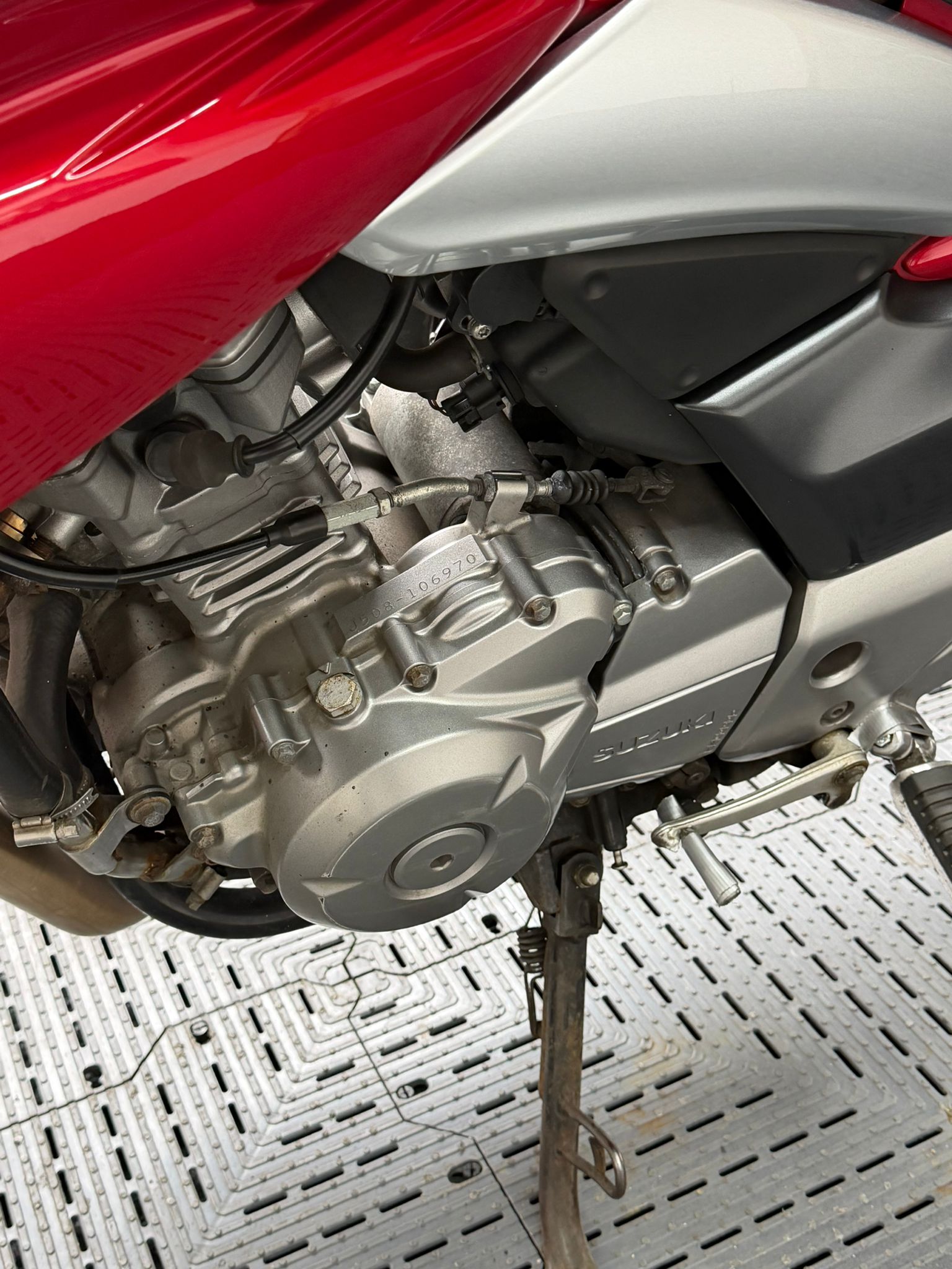 SUZUKI Inazuma 250 - Image 11