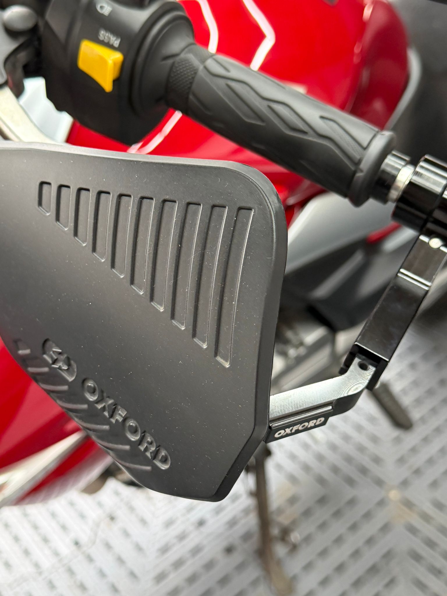 SUZUKI Inazuma 250 - Image 18