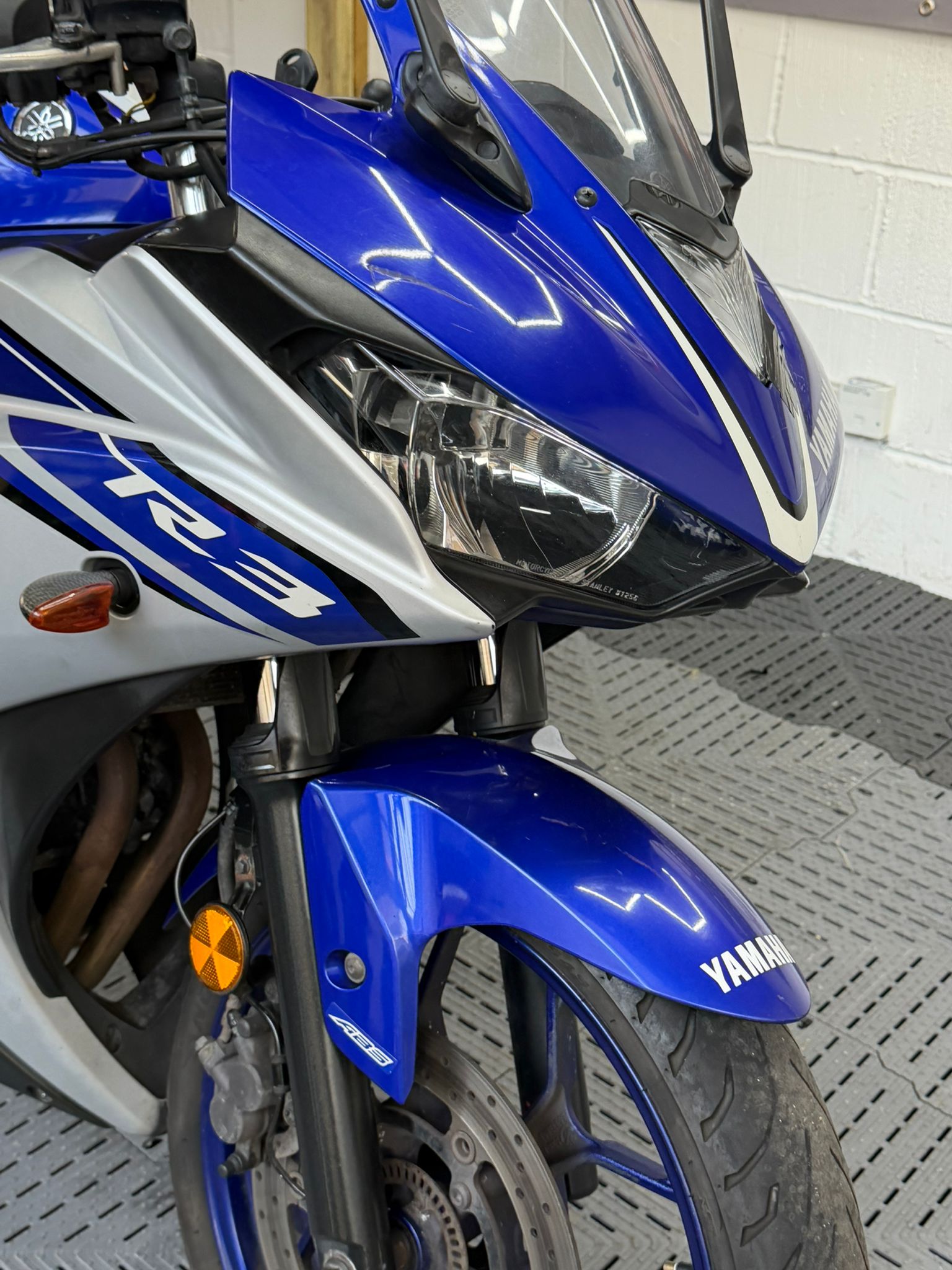 YAMAHA R3 ABS - Image 14