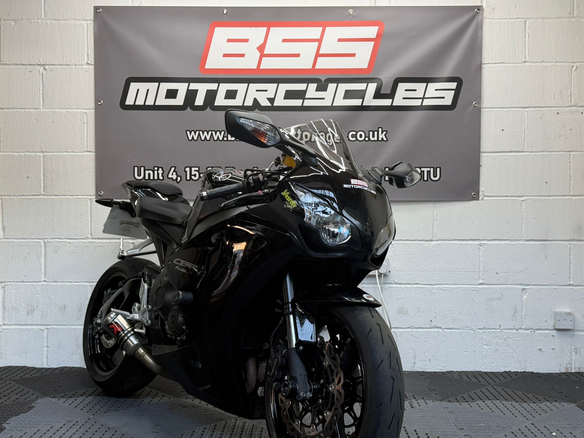 HONDA CBR1000RR FIREBLADE - Image 2