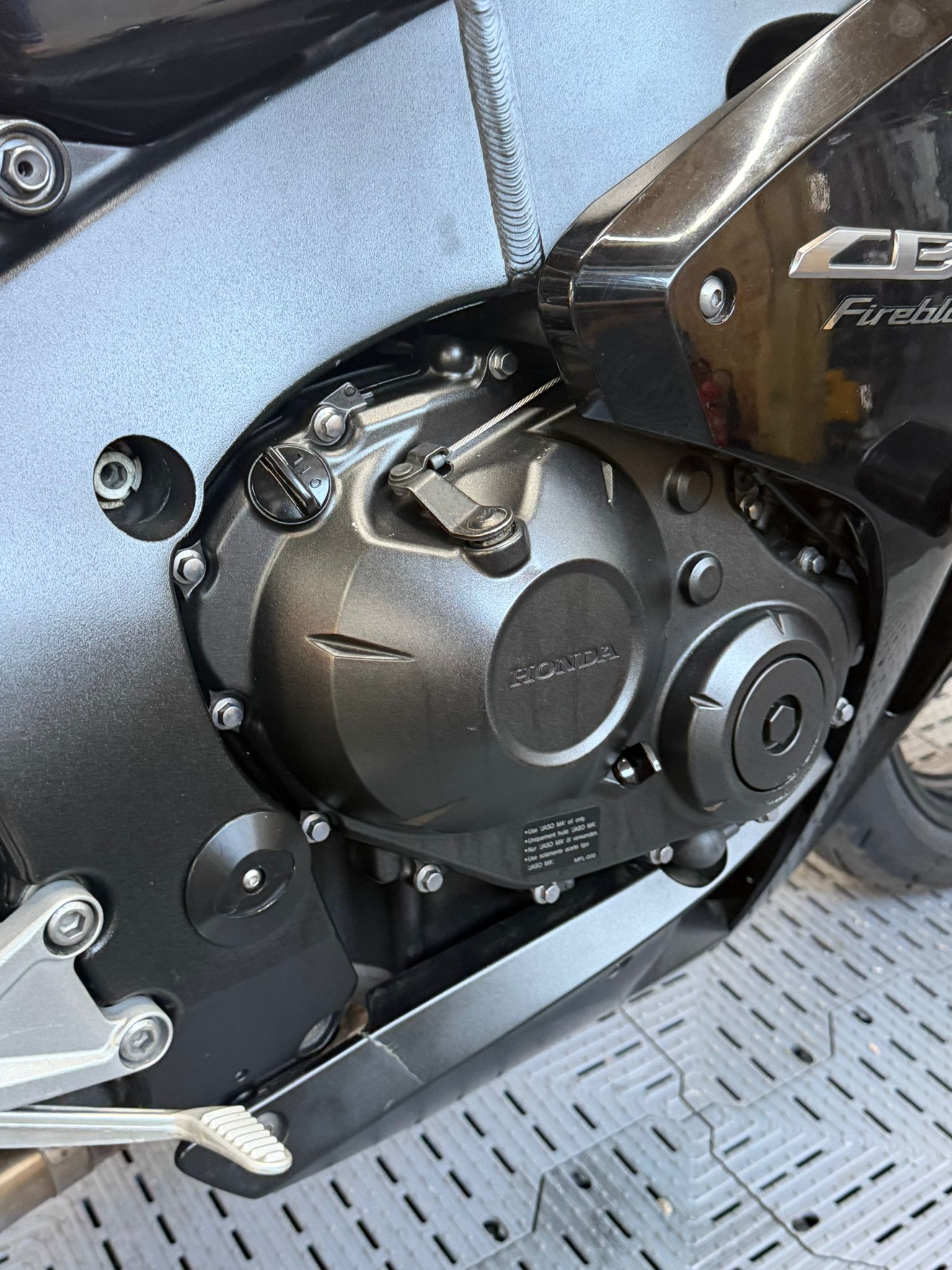 HONDA CBR1000RR FIREBLADE - Image 12