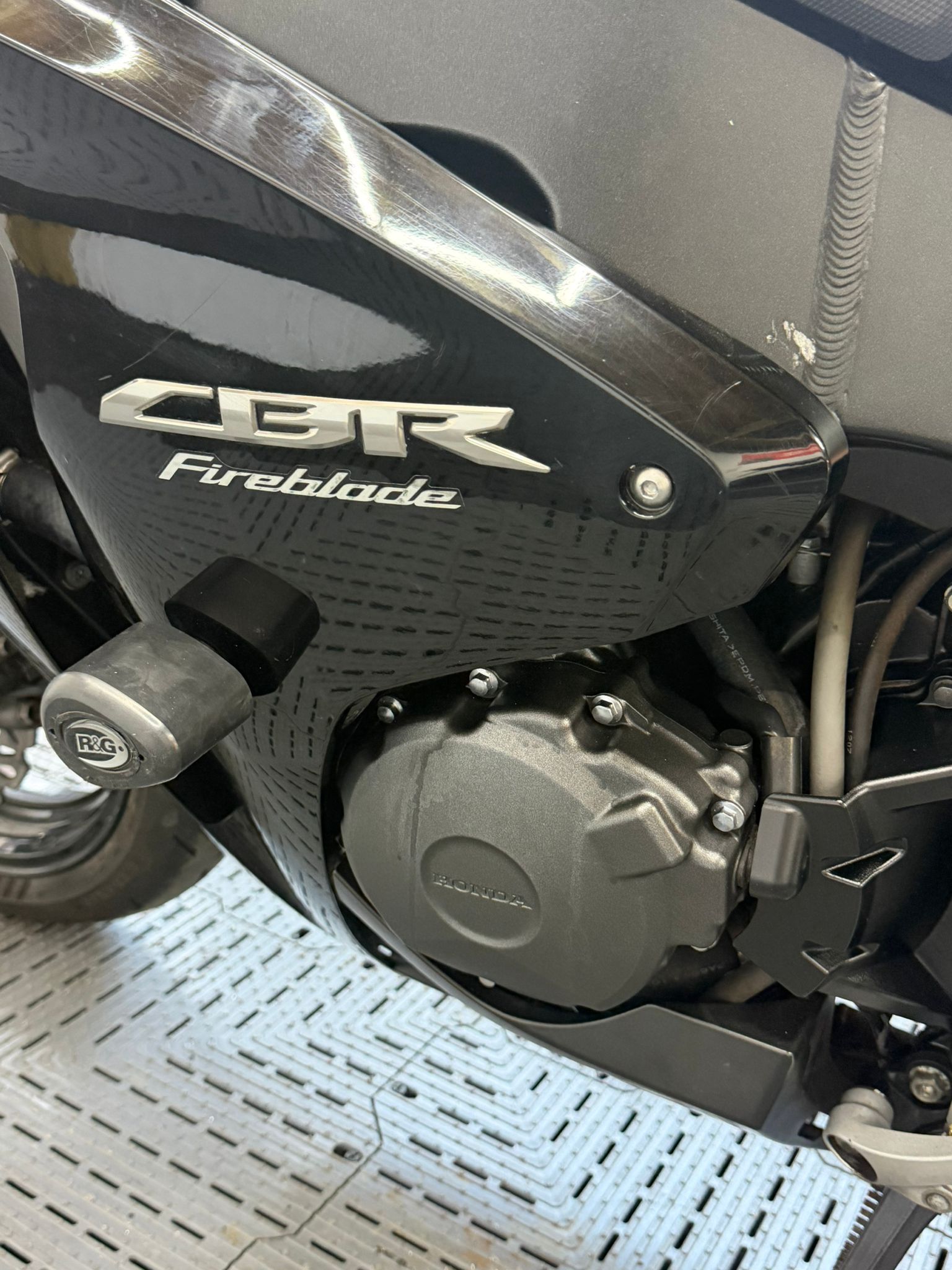 HONDA CBR1000RR FIREBLADE - Image 15