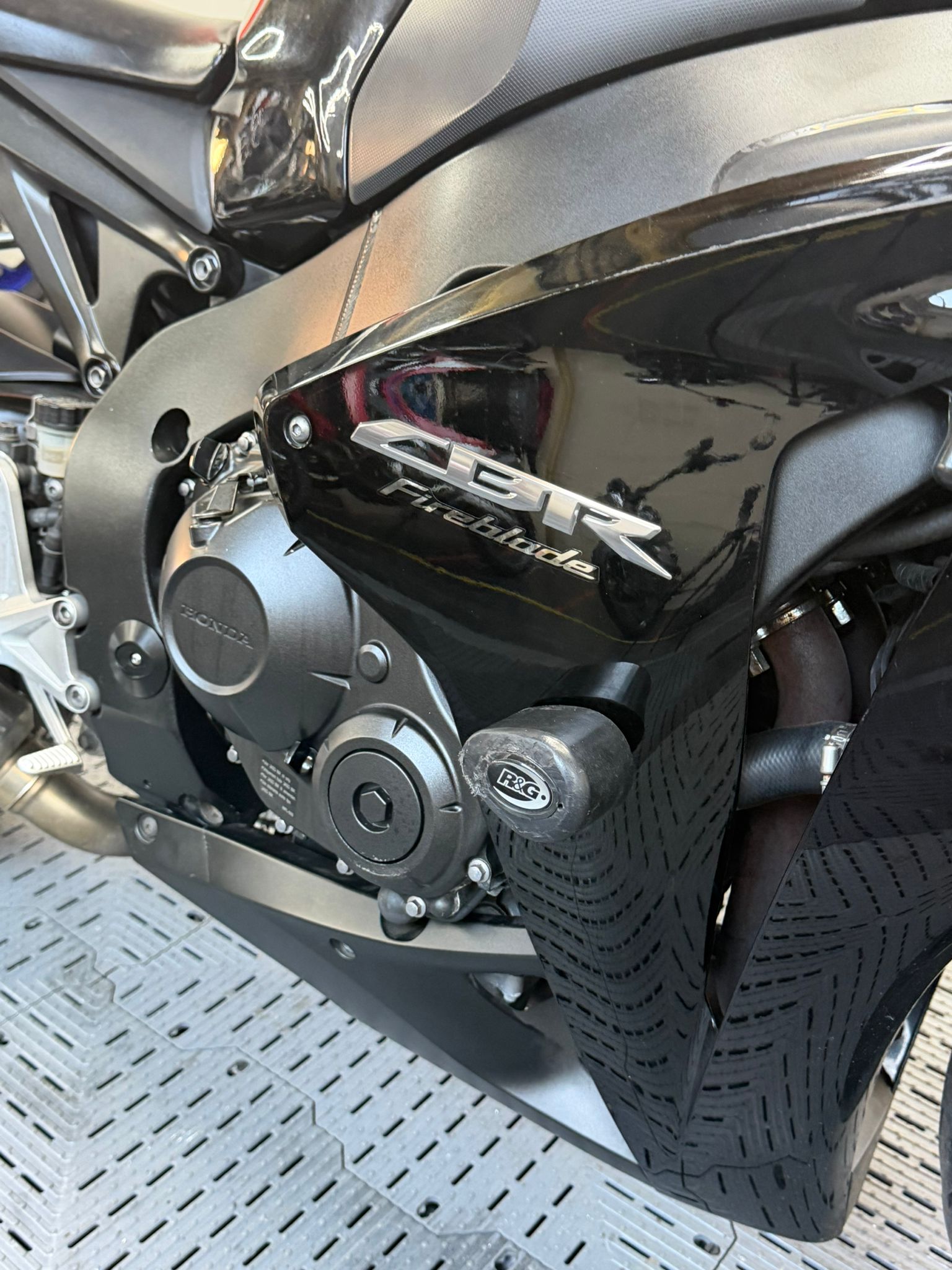 HONDA CBR1000RR FIREBLADE - Image 19