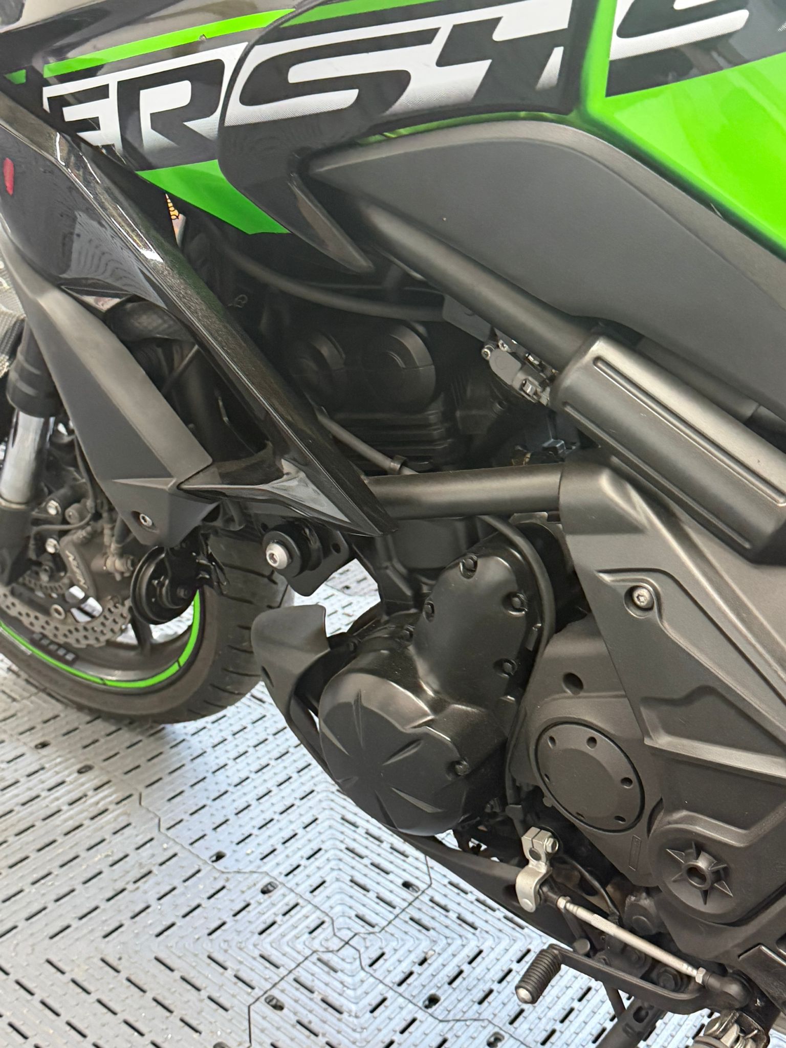 KAWASAKI VERSYS 650 - Image 11