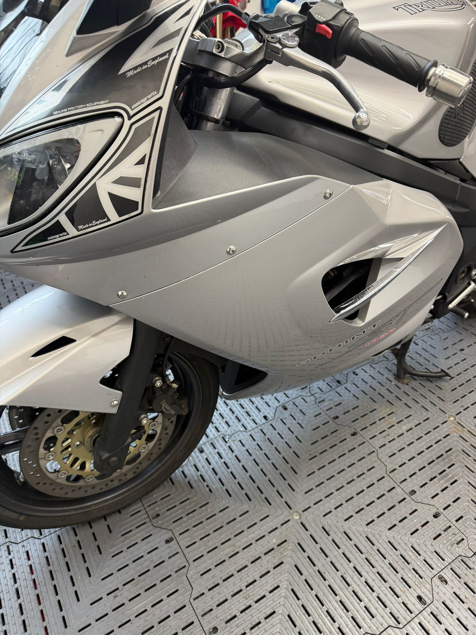 TRIUMPH SPRINT ST 1050 - Image 7