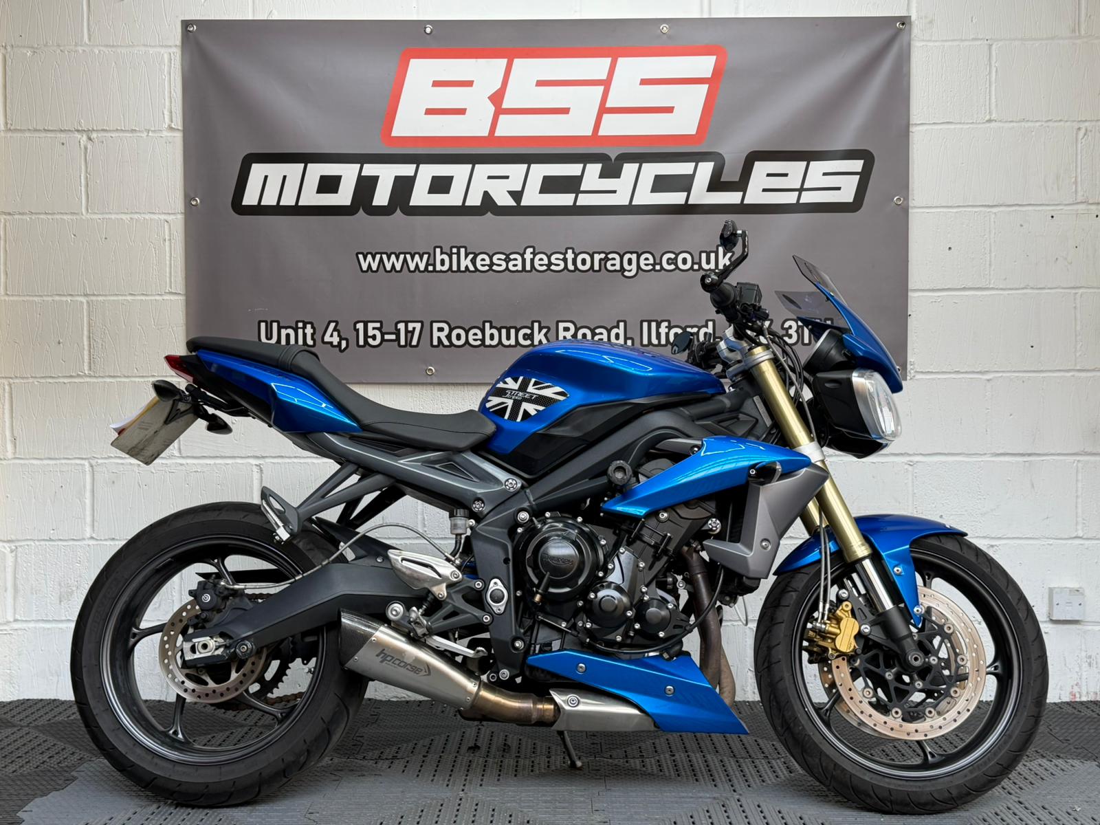 TRIUMPH STREET TRIPLE 675