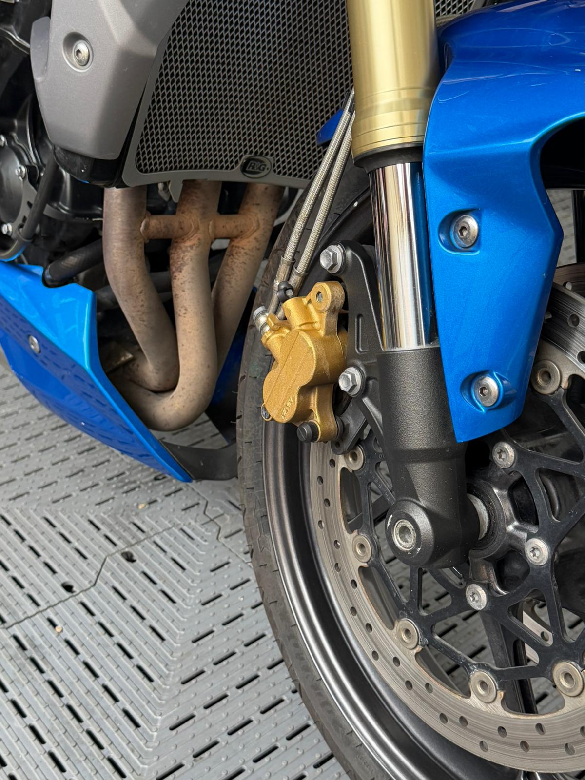 TRIUMPH STREET TRIPLE 675 - Image 12