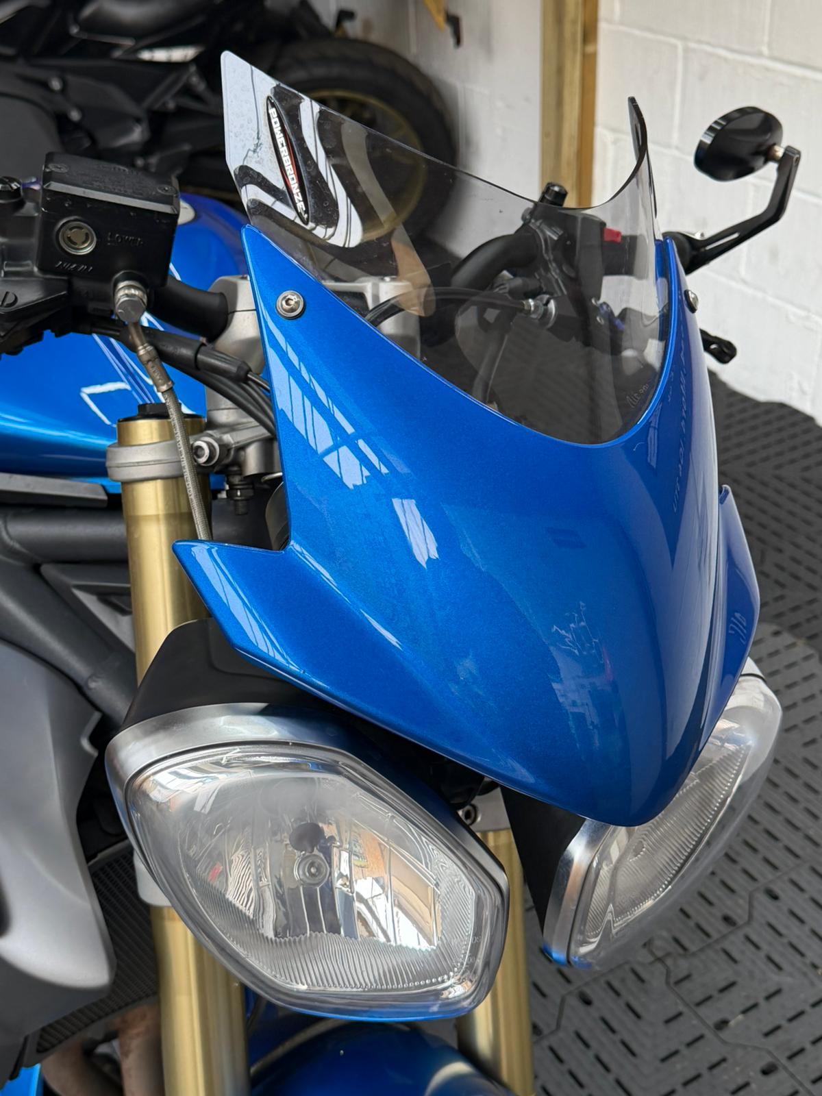 TRIUMPH STREET TRIPLE 675 - Image 18