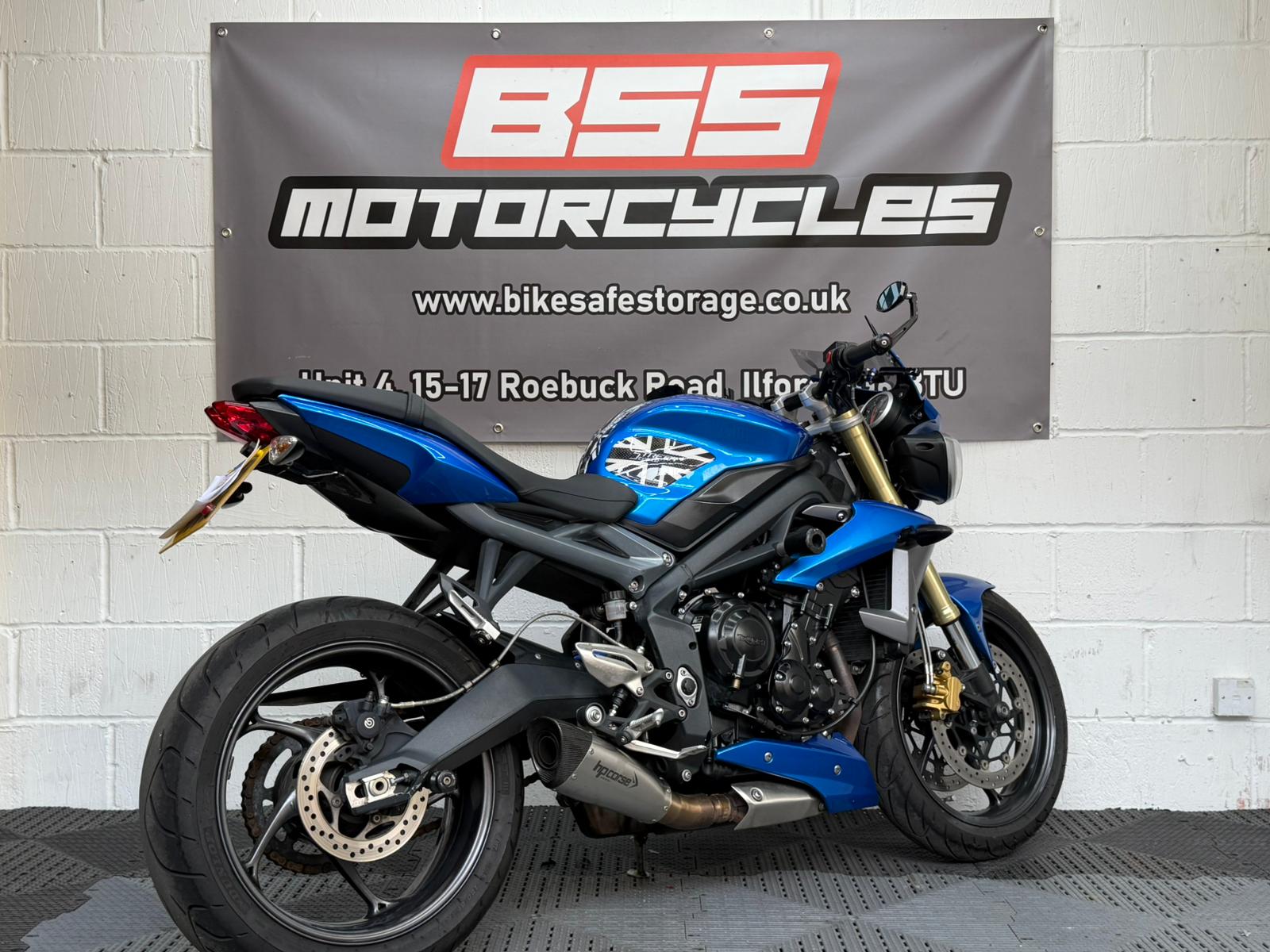 TRIUMPH STREET TRIPLE 675 - Image 7