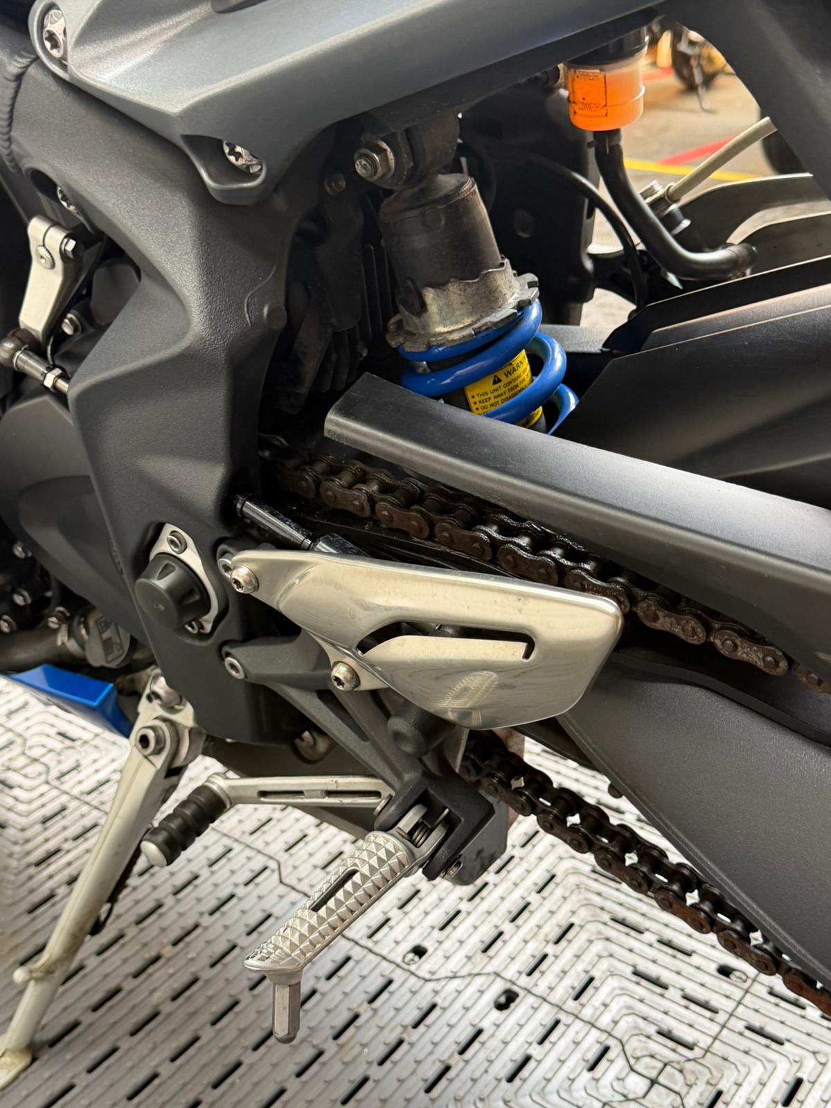 TRIUMPH STREET TRIPLE 675 - Image 8