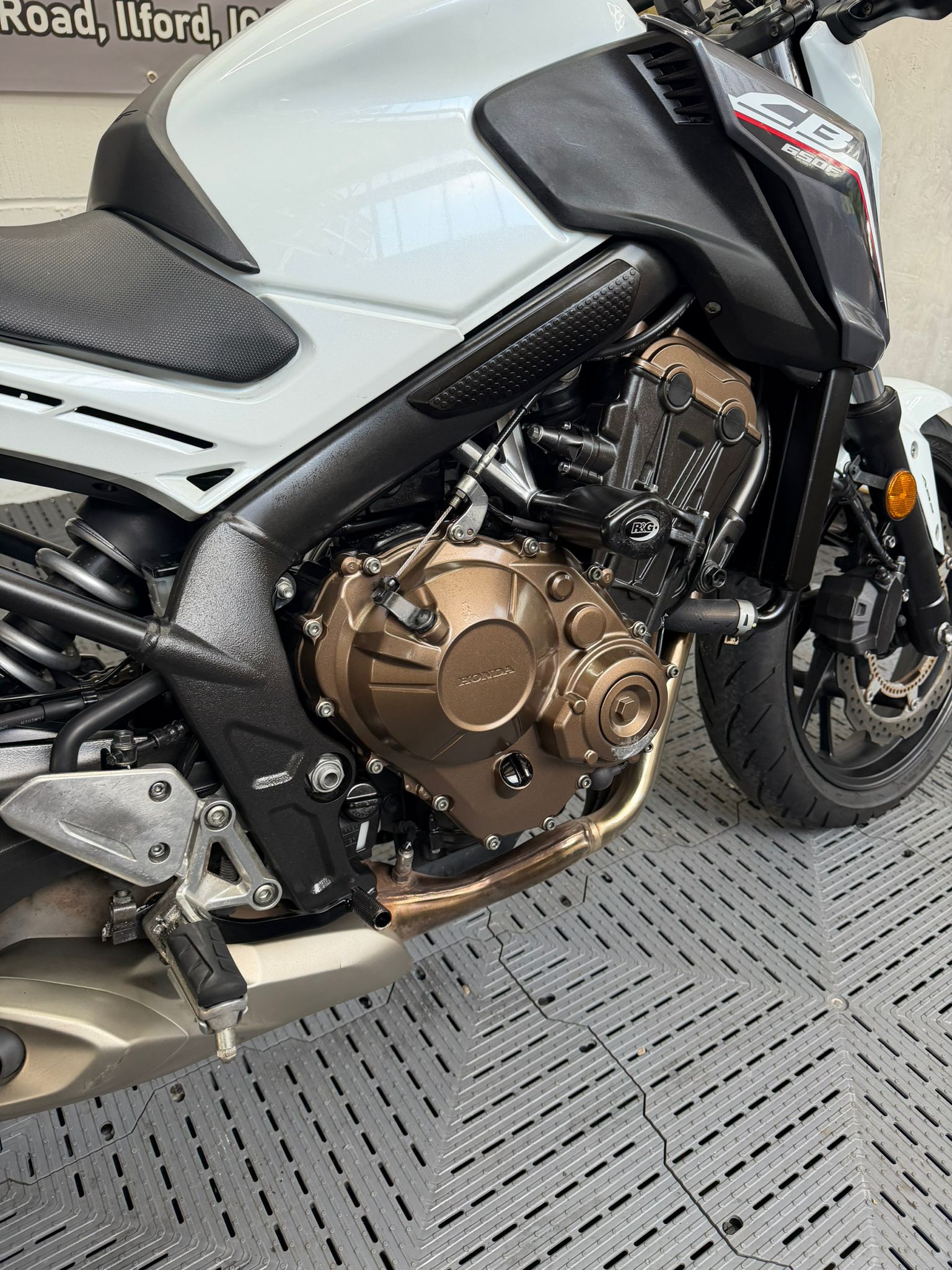 HONDA CB650F - Image 14