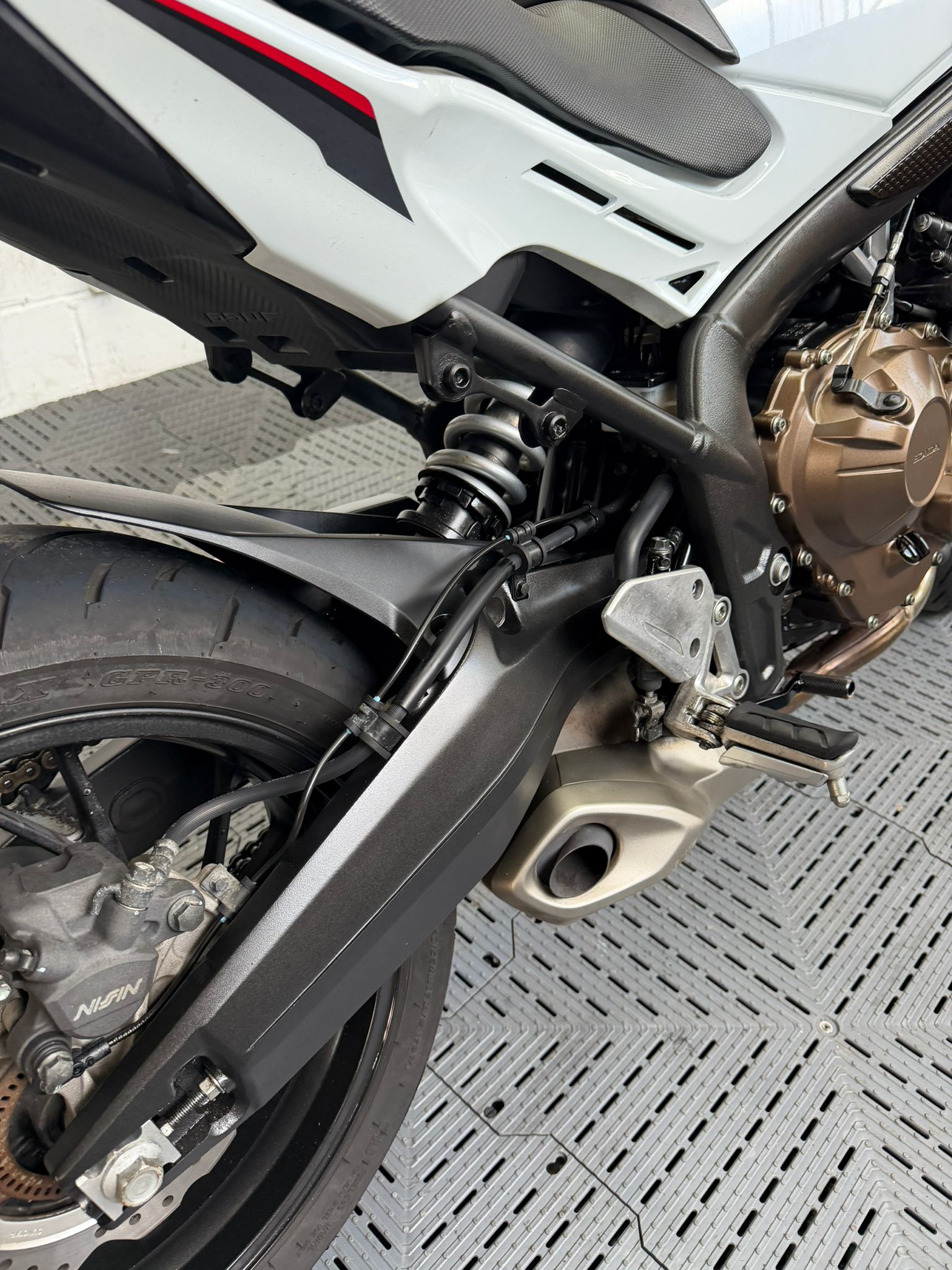 HONDA CB650F - Image 15