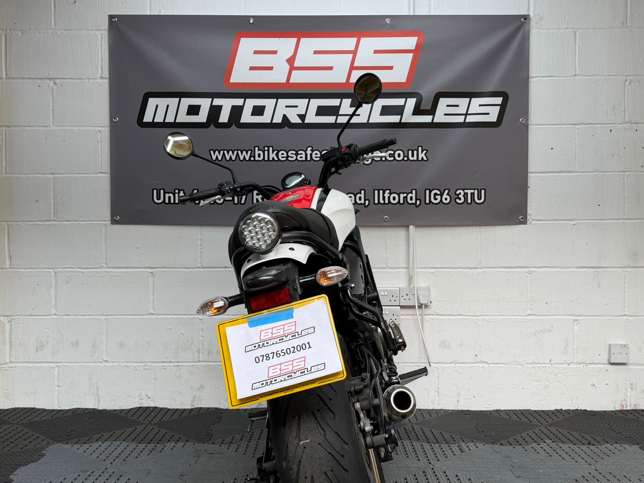 YAMAHA XSR700 - Image 14