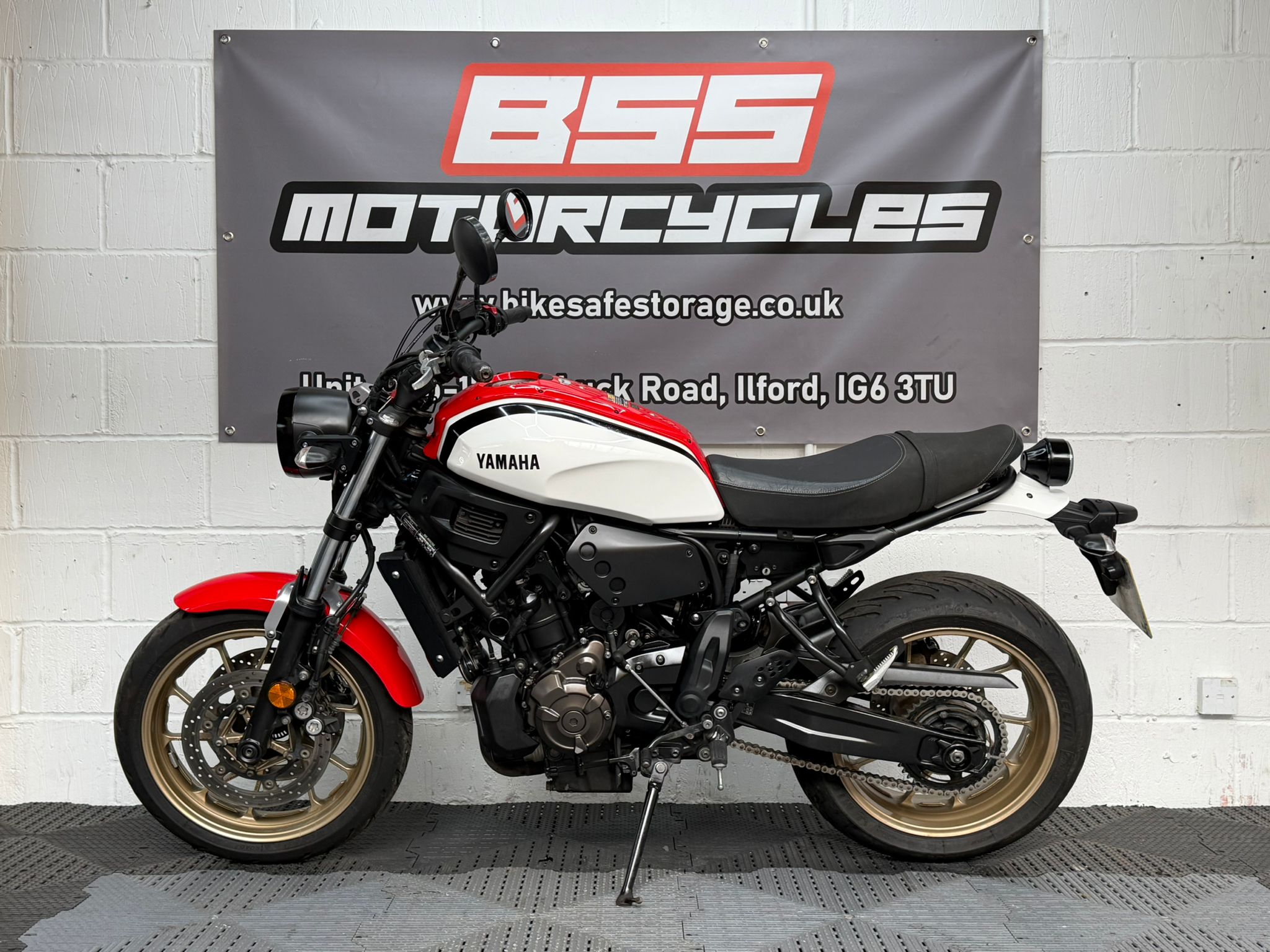 YAMAHA XSR700 - Image 16