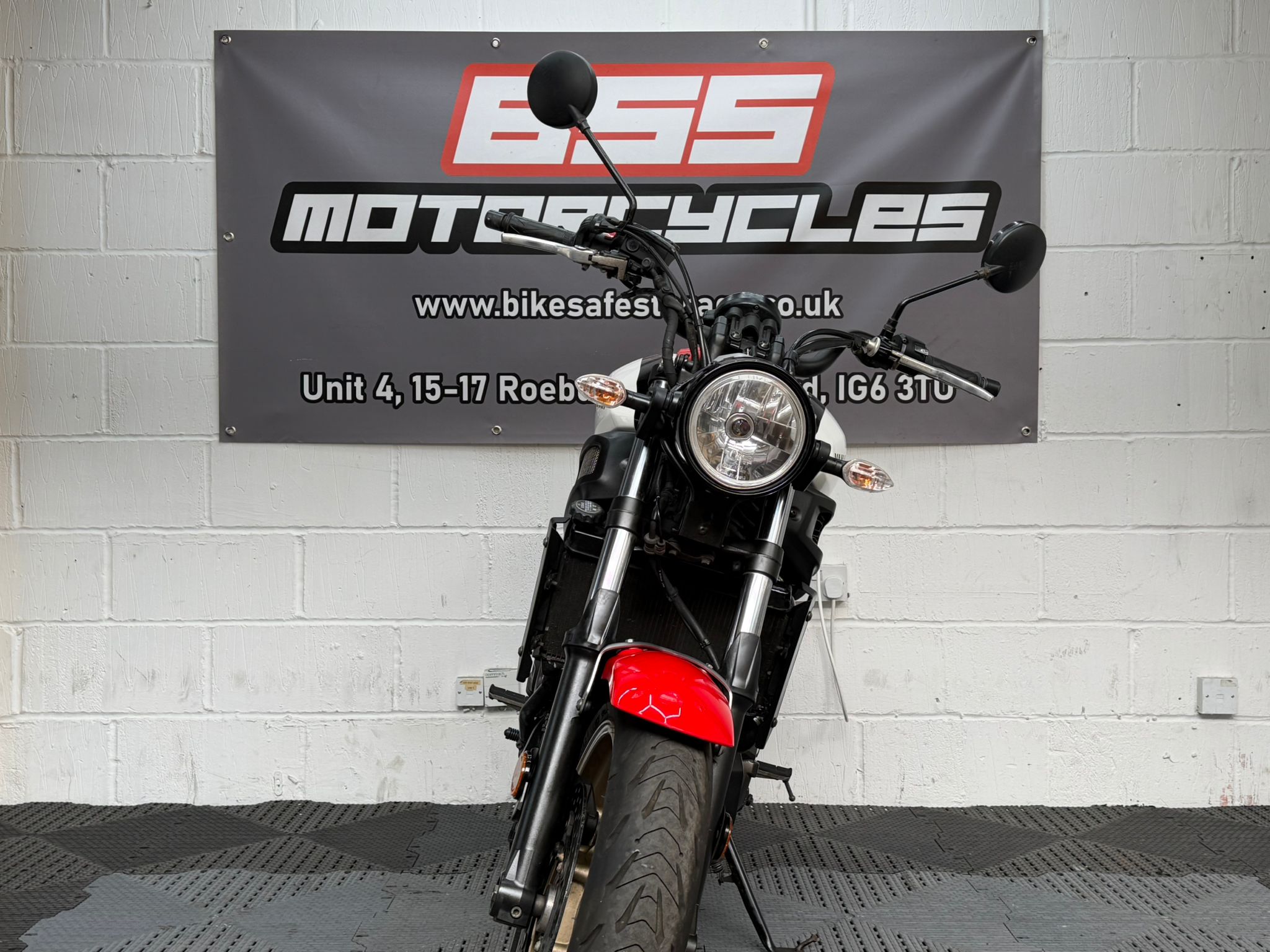 YAMAHA XSR700 - Image 18
