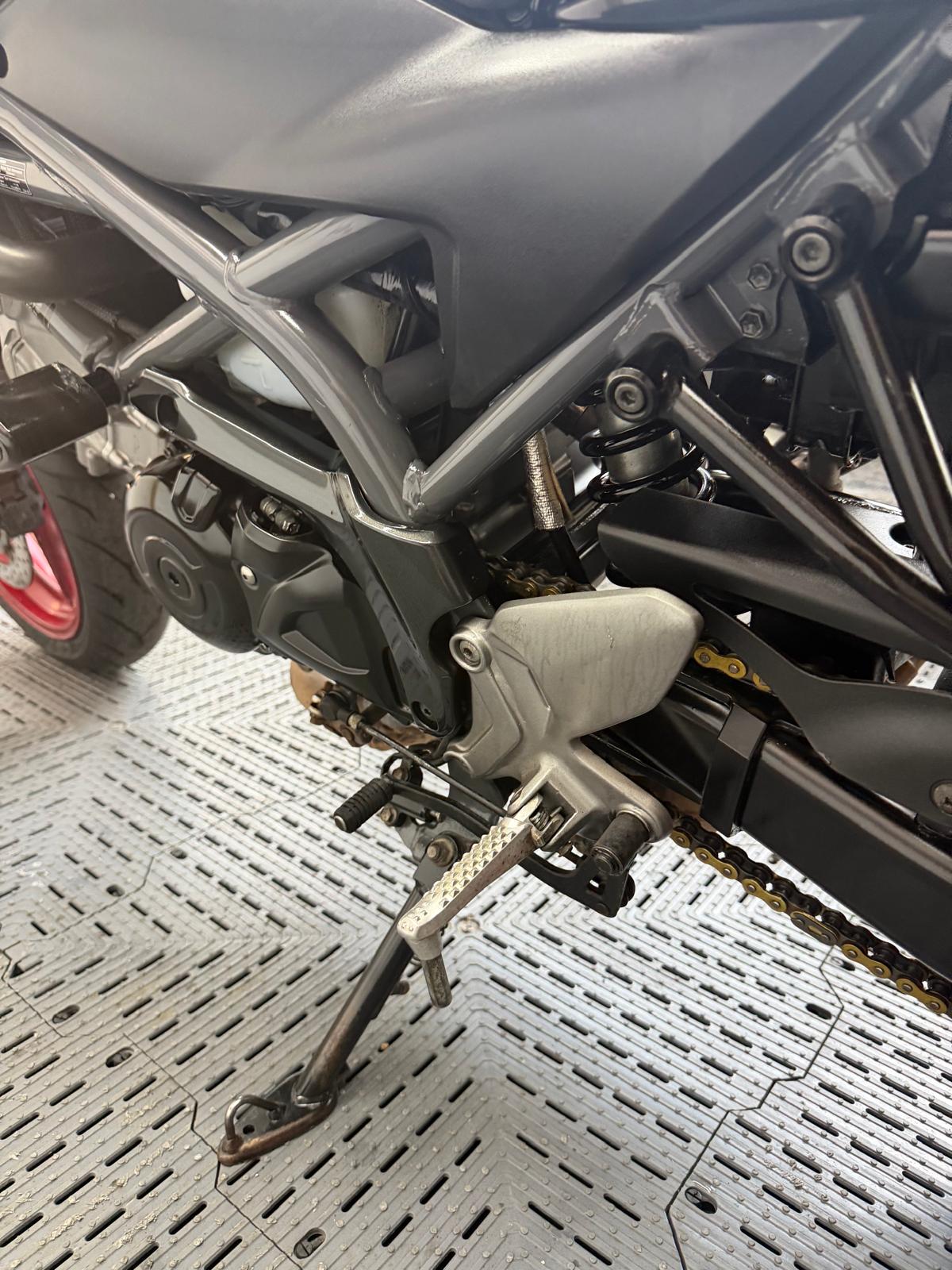 SUZUKI SV650 AM3 - Image 12