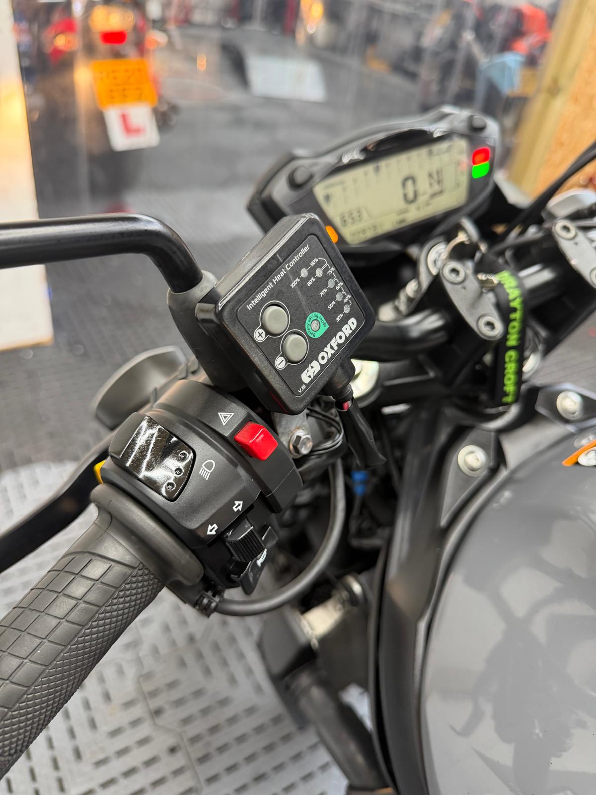 SUZUKI SV650 AM3 - Image 10