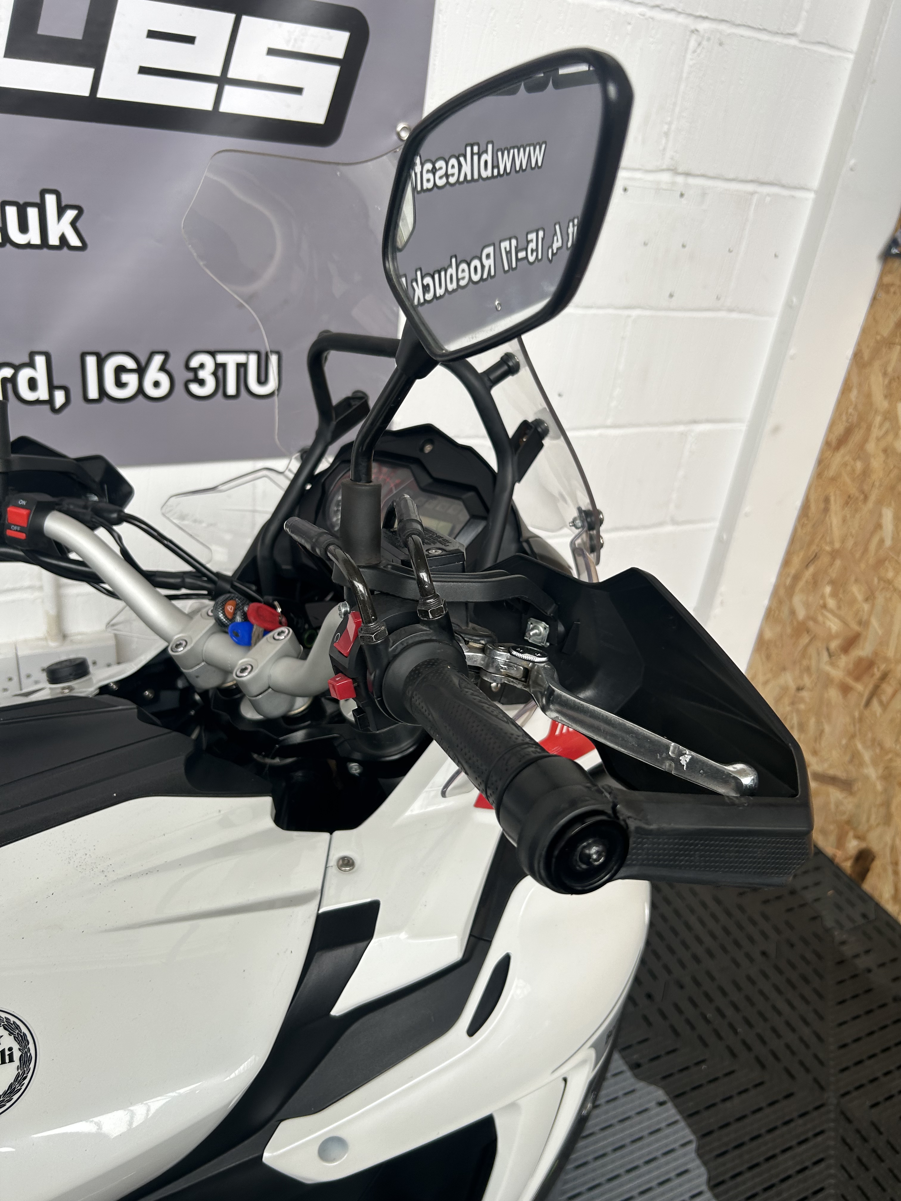 BENELLI TRK 502 - Image 20