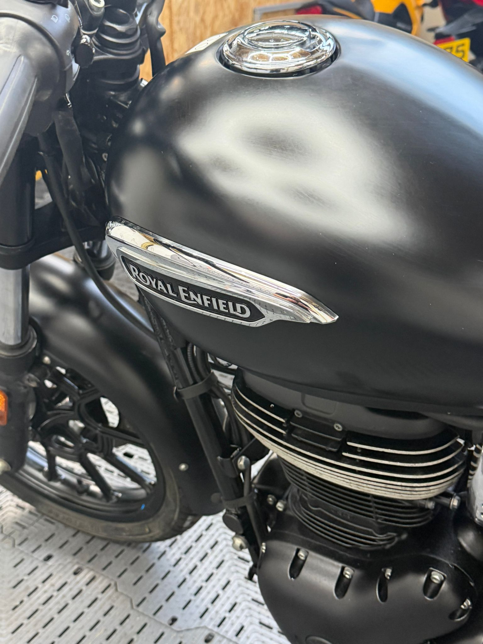 ROYAL ENFIELD METEOR 350 - Image 8