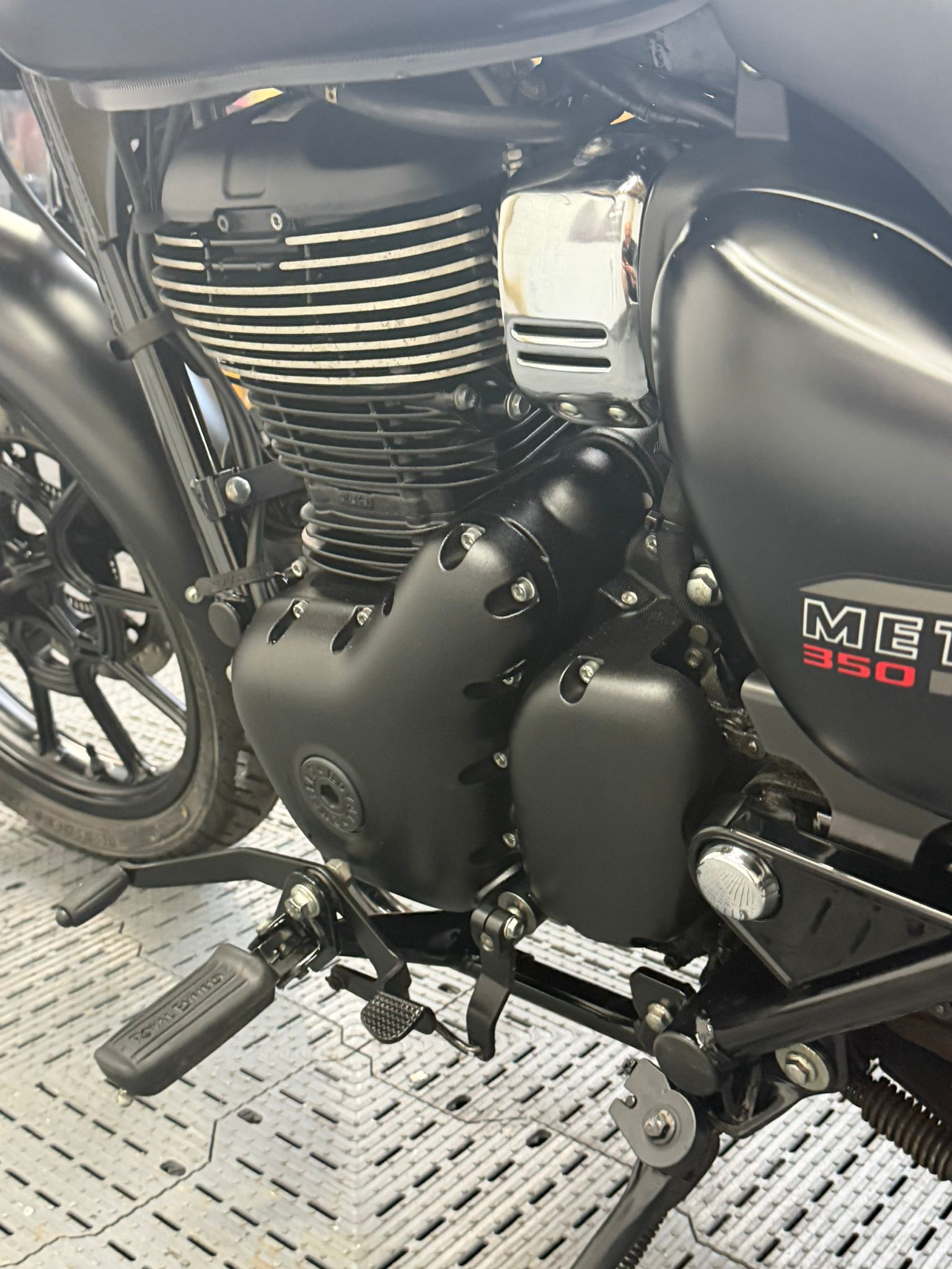 ROYAL ENFIELD METEOR 350 - Image 9
