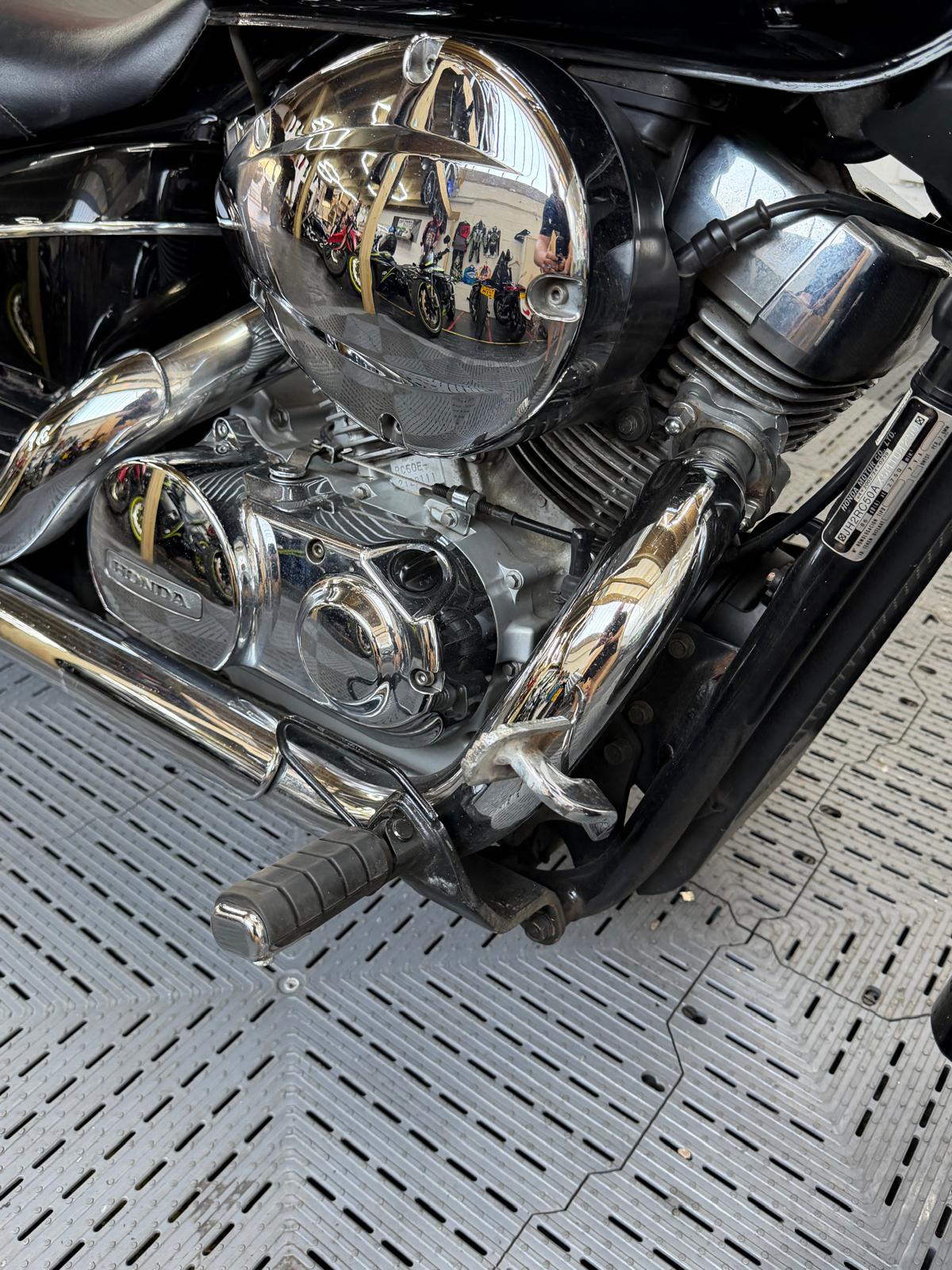 HONDA SHADOW VT750 - Image 16