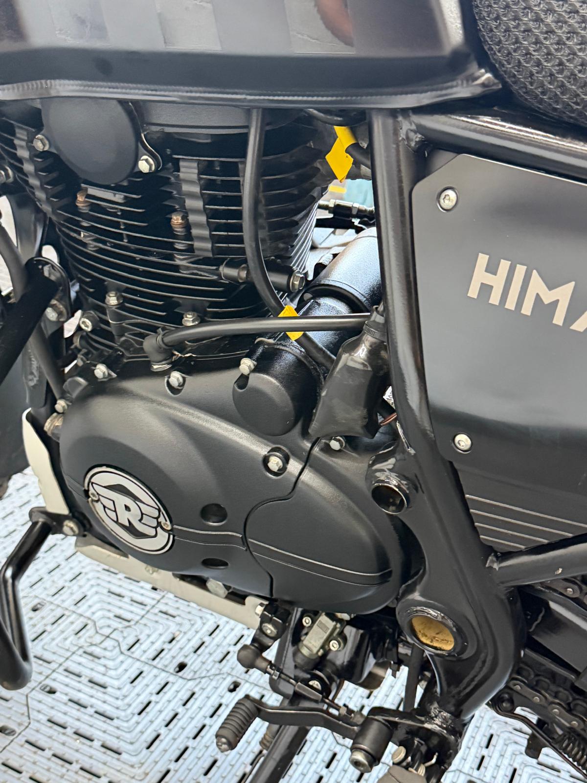 ROYAL ENFIELD HIMALAYAN - Image 9
