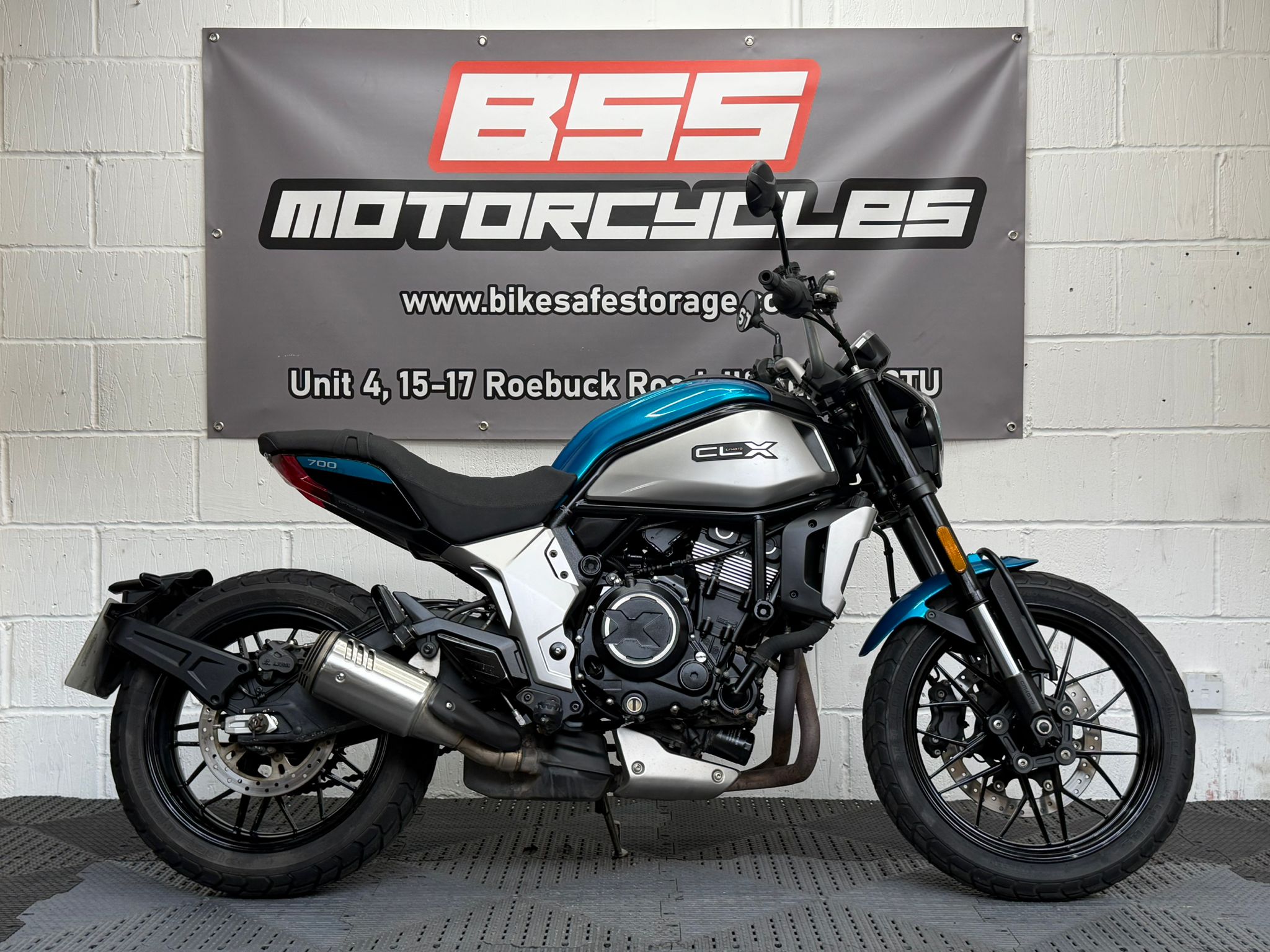 CFMOTO 700CL-X Heritage