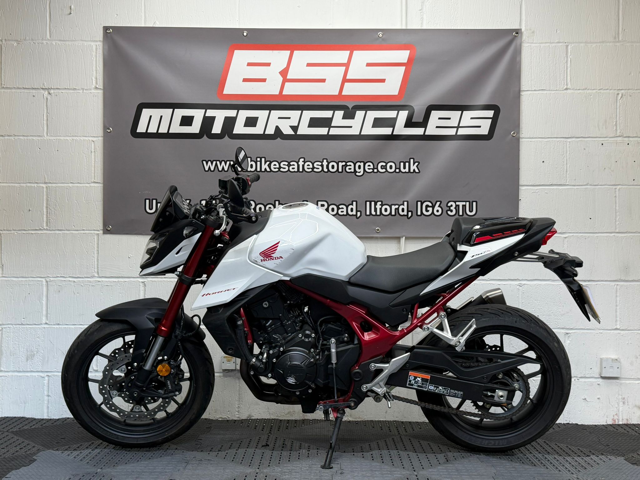 HONDA CB750 Hornet - Image 16